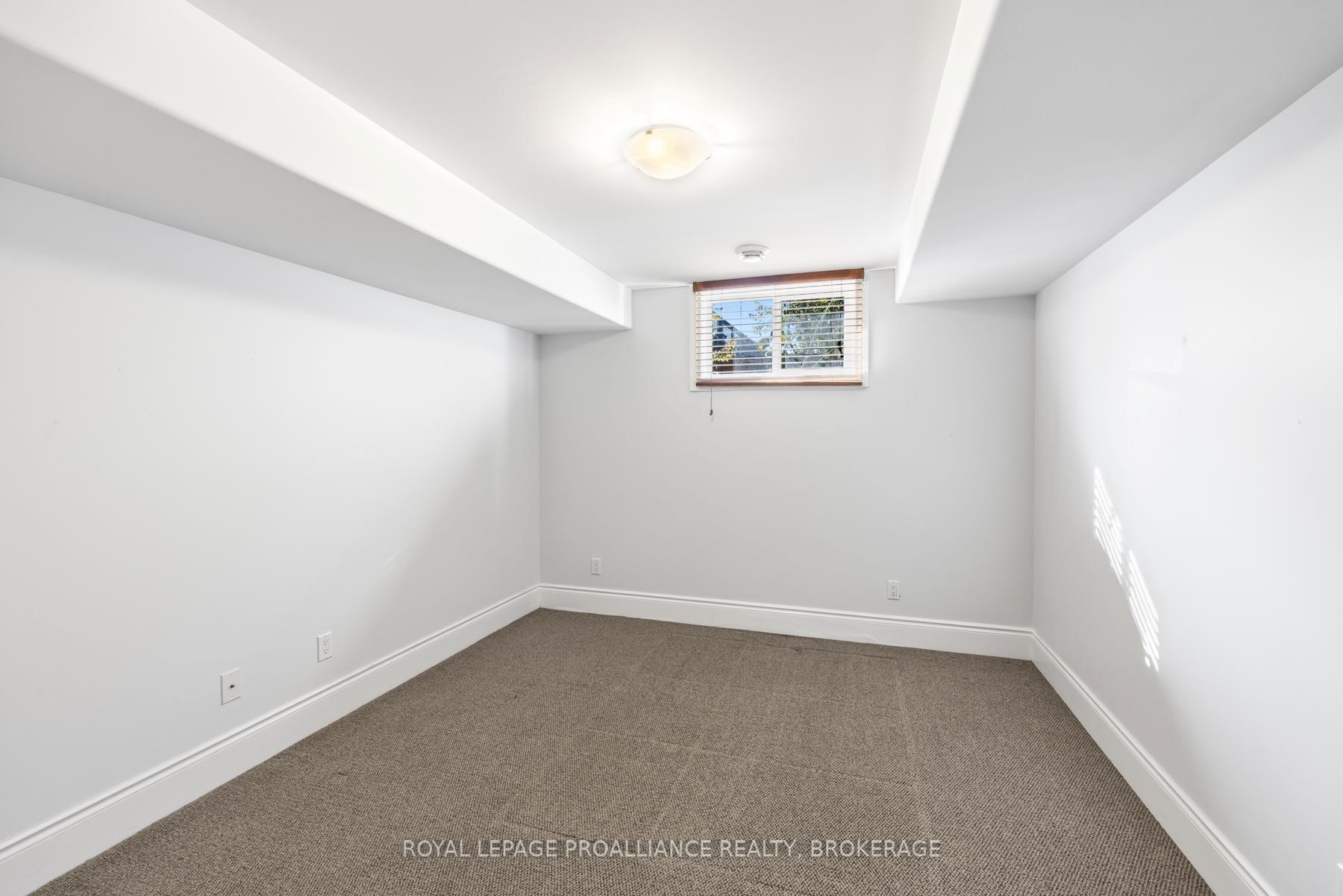 Photo 25 of 1213 Atkinson Street, Kingston, City Northwest — HOMEH