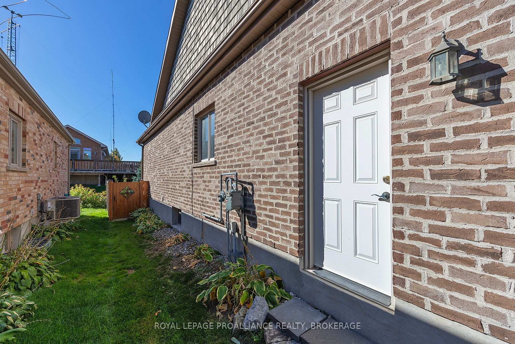 Photo 34 of 1213 Atkinson Street, Kingston, City Northwest — HOMEH