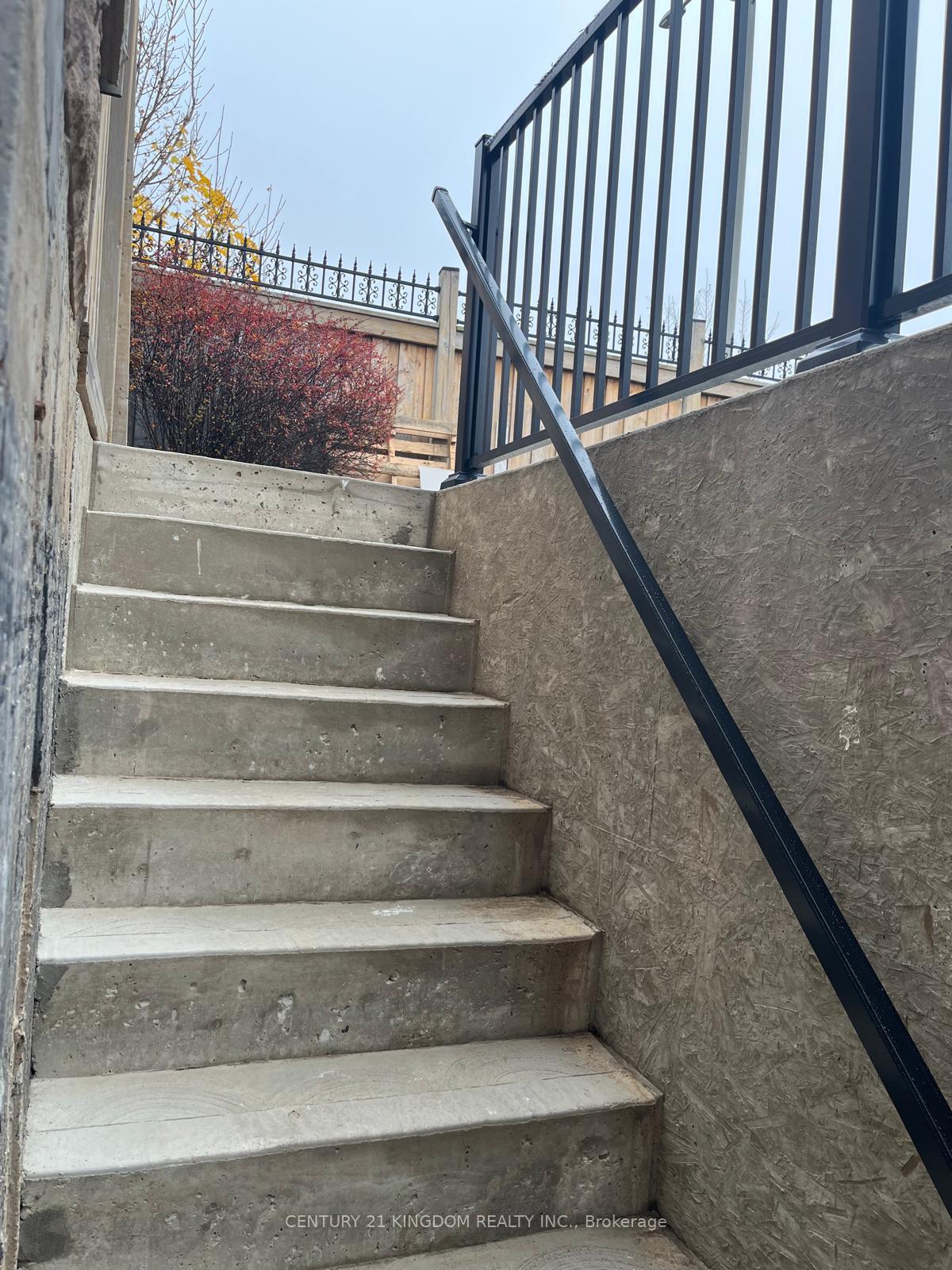 Photo 4 of Unit Bsmt, 4215 Fuller Crescent, Burlington, Alton — HOMEH