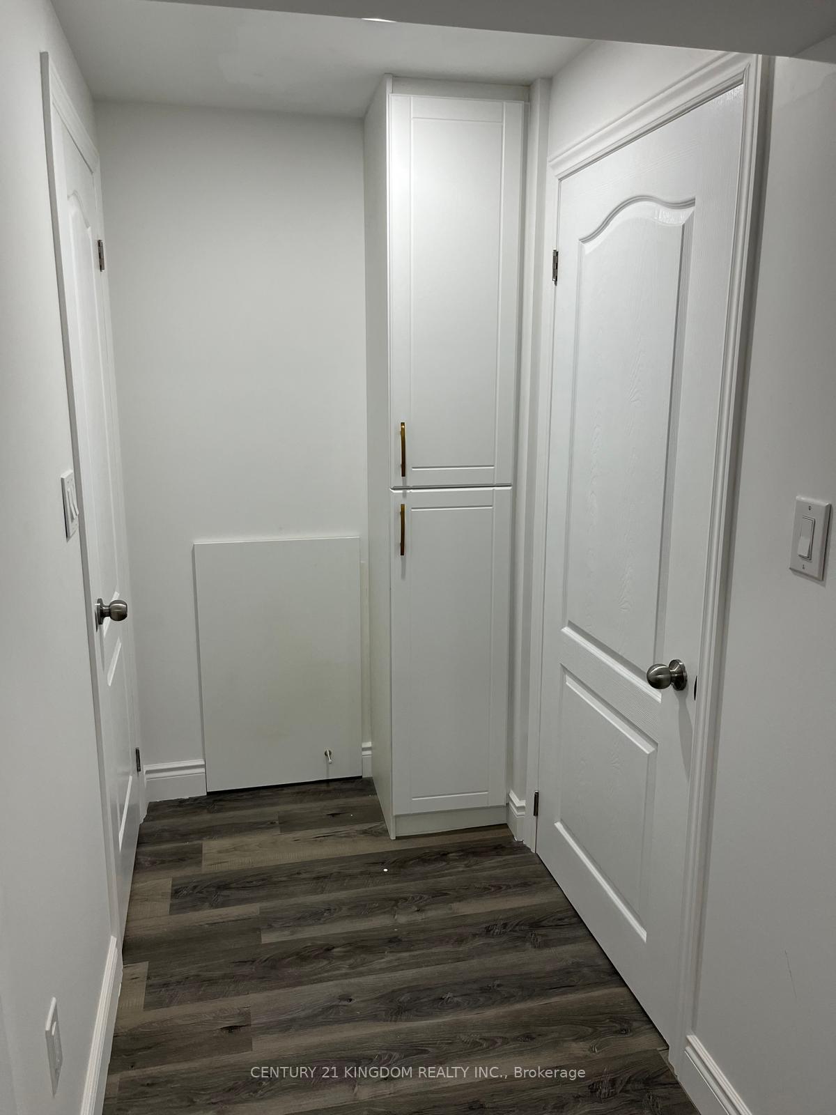 Photo 6 of Unit Bsmt, 4215 Fuller Crescent, Burlington, Alton — HOMEH