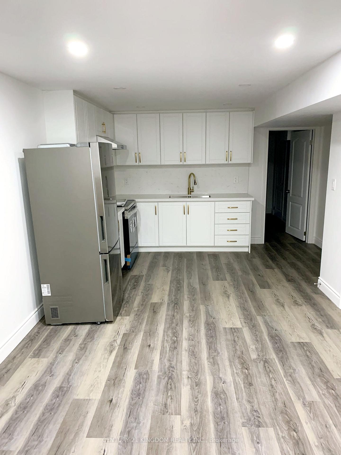 Photo 9 of Unit Bsmt, 4215 Fuller Crescent, Burlington, Alton — HOMEH