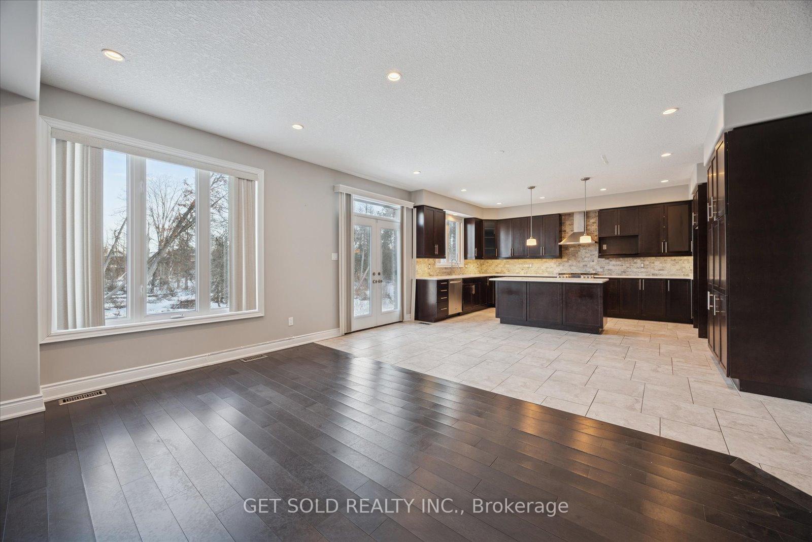 Photo 17 of 35 Marta Crescent, Barrie, Ardagh — HOMEH