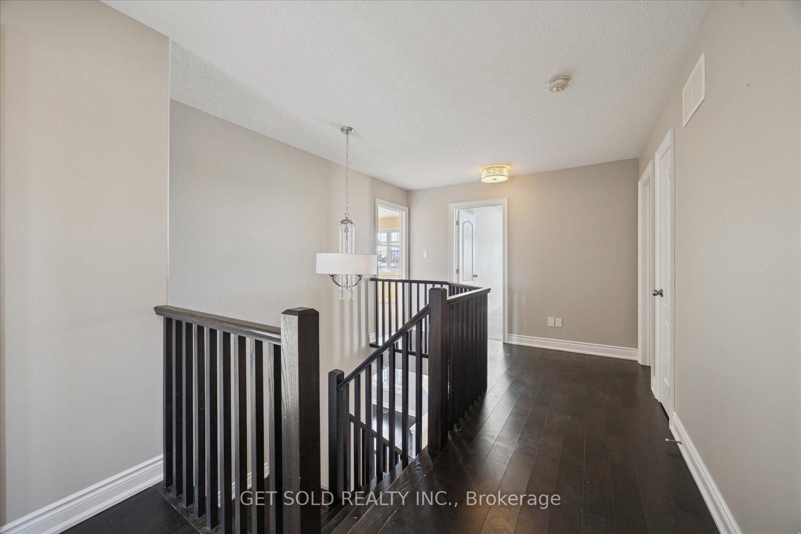 Photo 21 of 35 Marta Crescent, Barrie, Ardagh — HOMEH