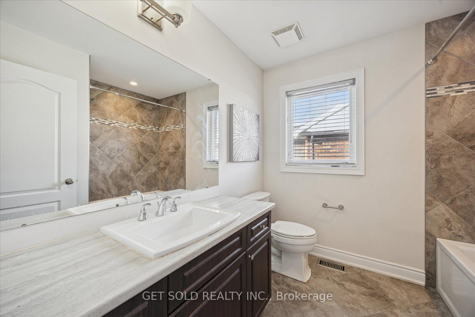 Photo 29 of 35 Marta Crescent, Barrie, Ardagh — HOMEH