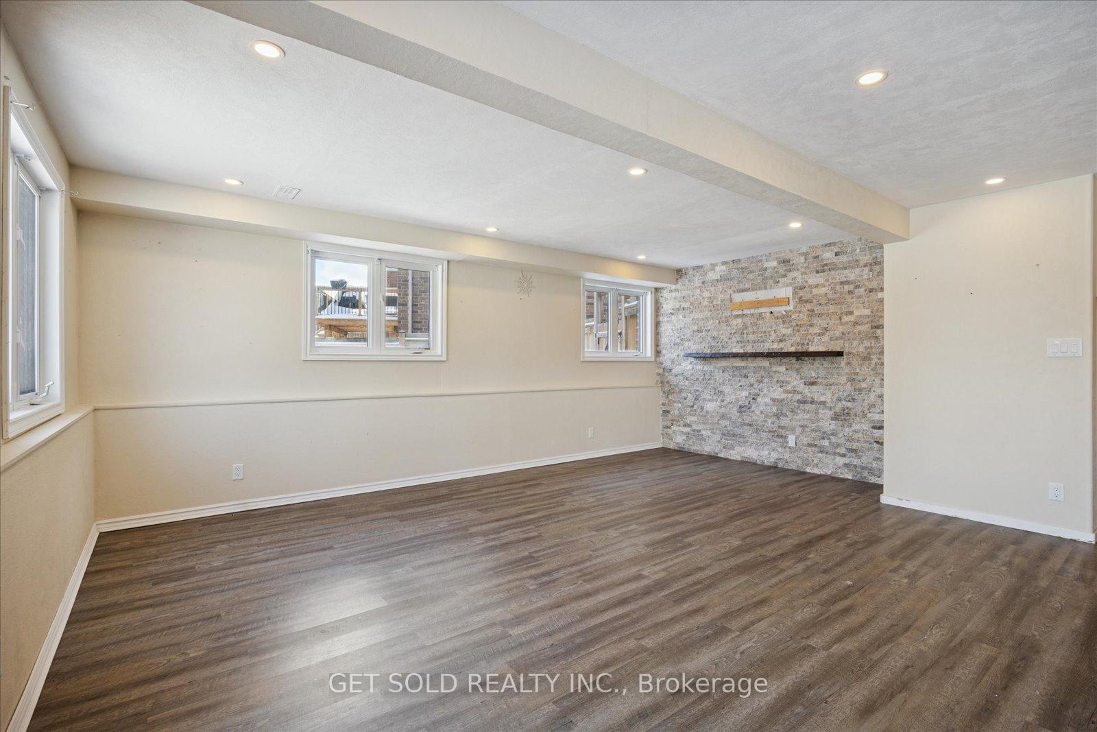Photo 40 of 35 Marta Crescent, Barrie, Ardagh — HOMEH