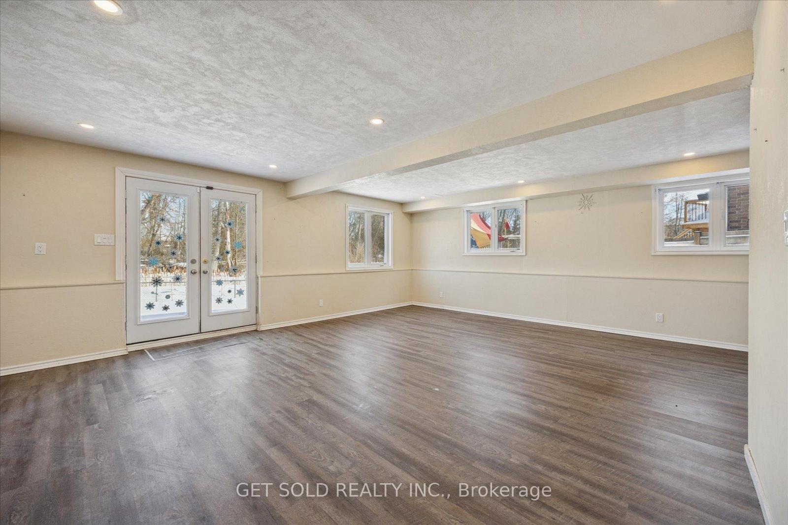 Photo 41 of 35 Marta Crescent, Barrie, Ardagh — HOMEH
