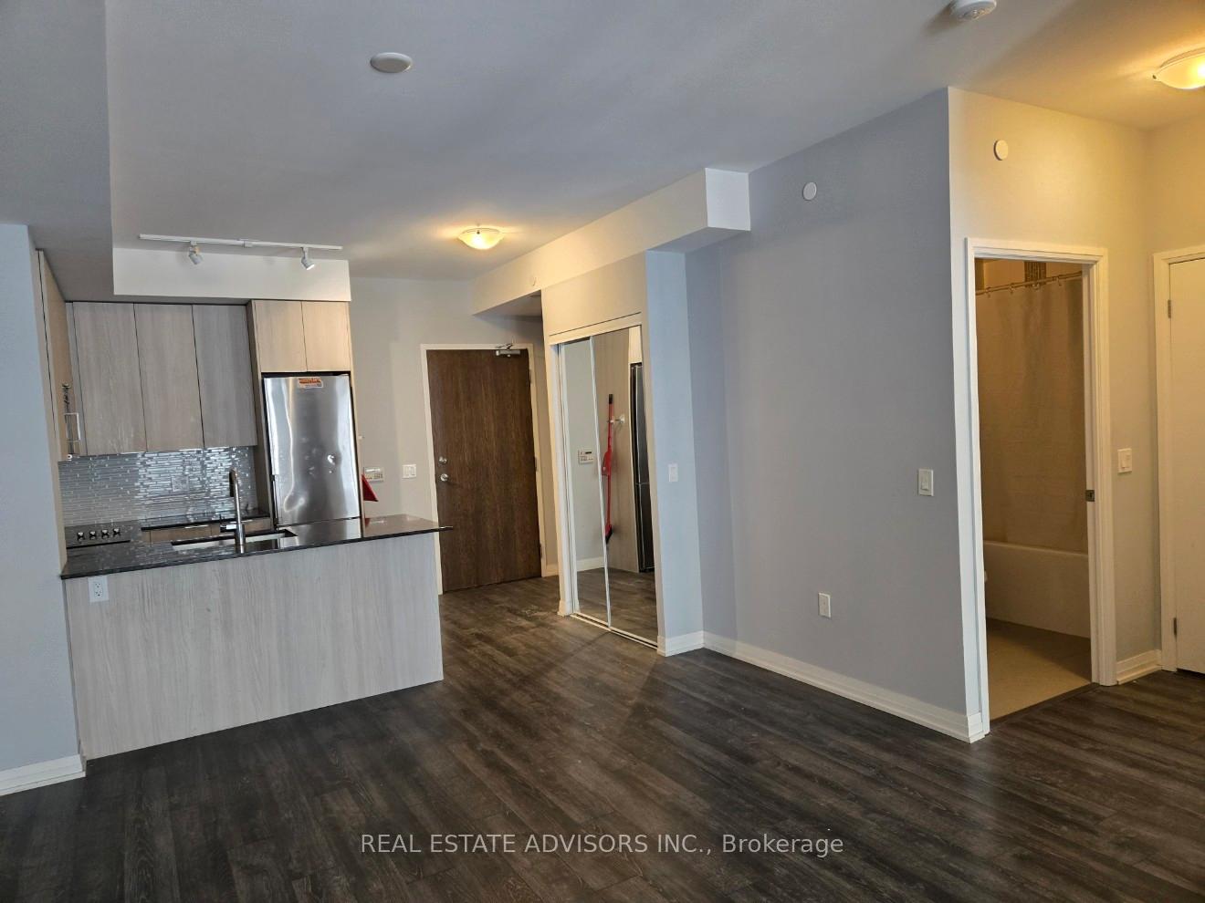 Photo 2 of Unit 222, 99 Eagle Rock Way, Vaughan, Rural Vaughan — HOMEH