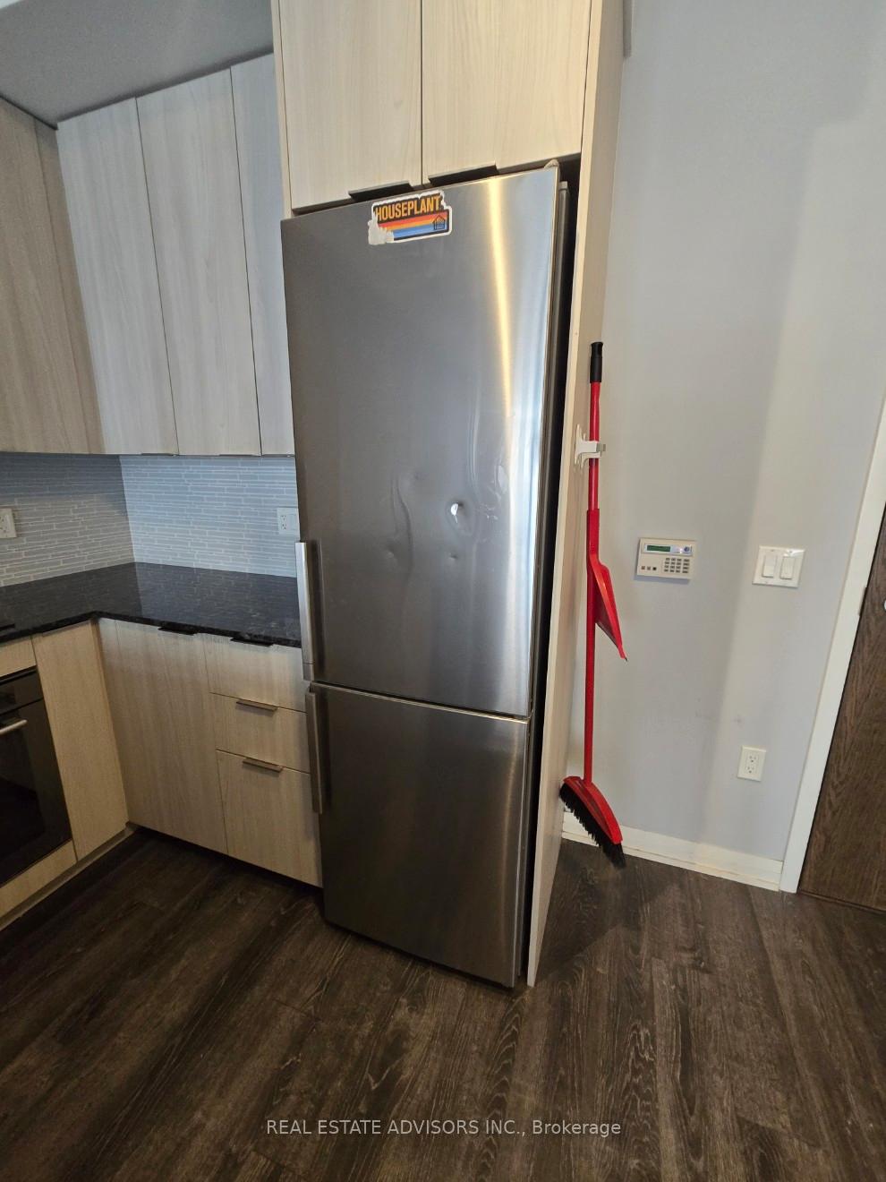 Photo 3 of Unit 222, 99 Eagle Rock Way, Vaughan, Rural Vaughan — HOMEH