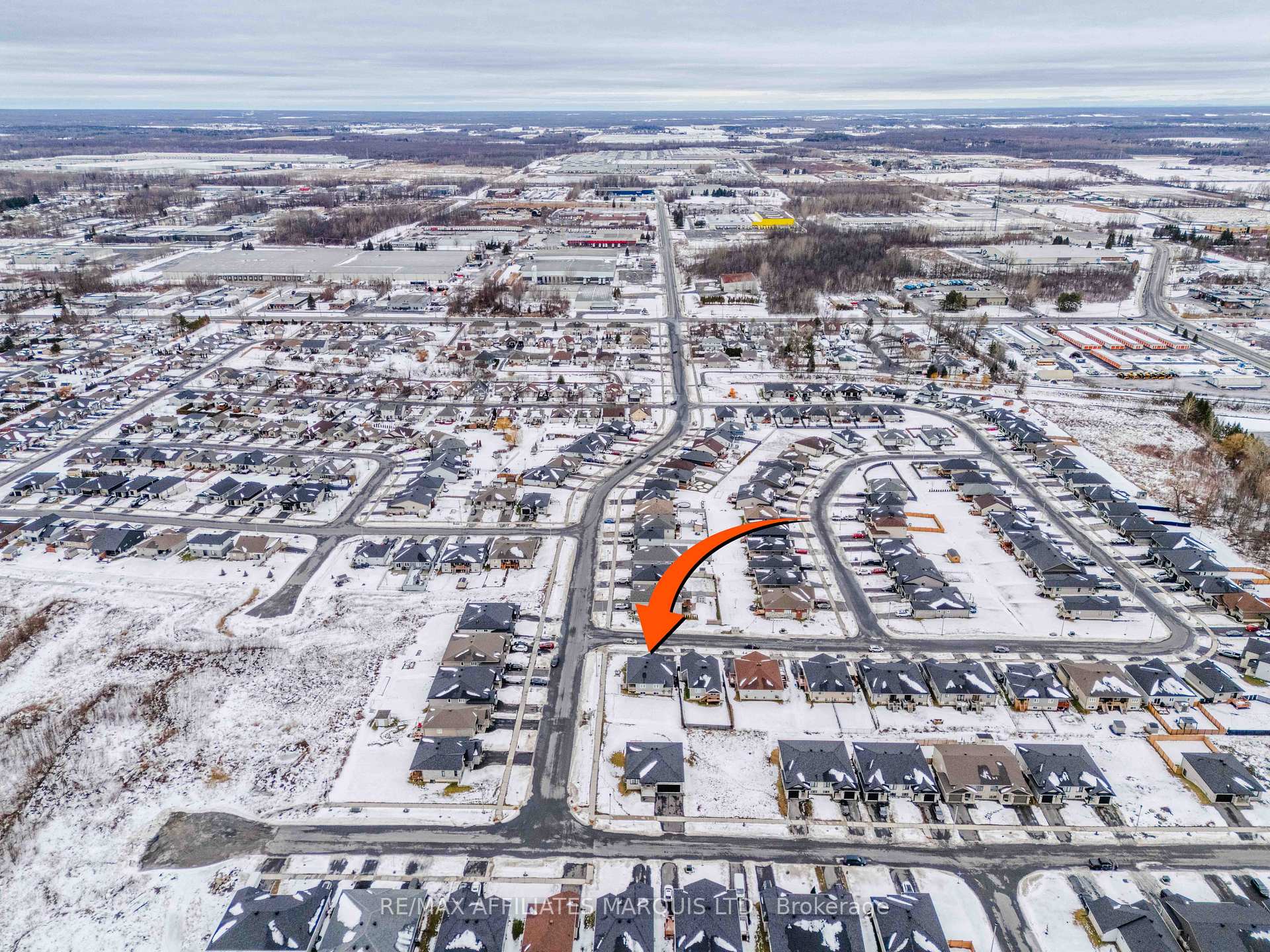 Photo 11 of 2459 Watson Crescent, Cornwall — HOMEH