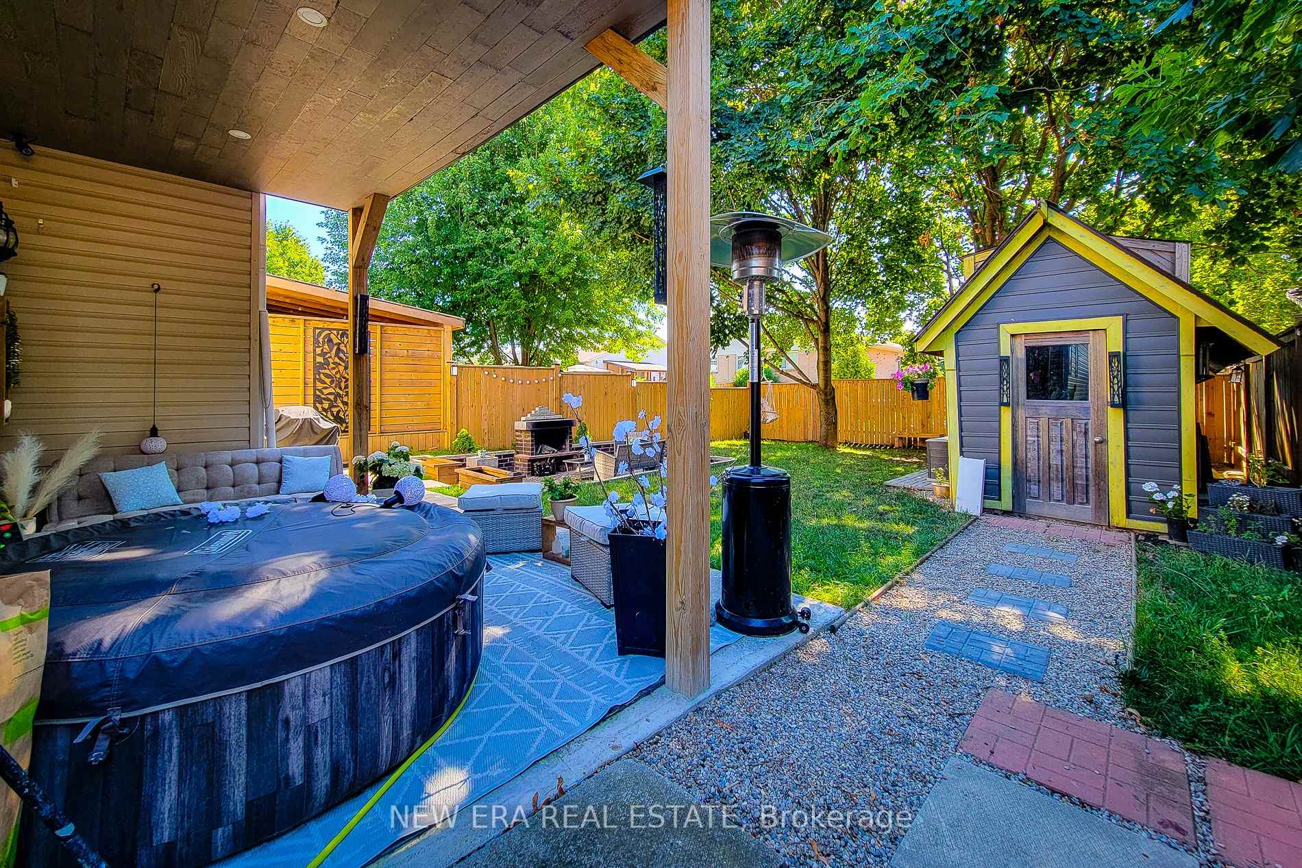 Photo 9 of 4532 Garden Gate Terrace, Lincoln, Beamsville — HOMEH