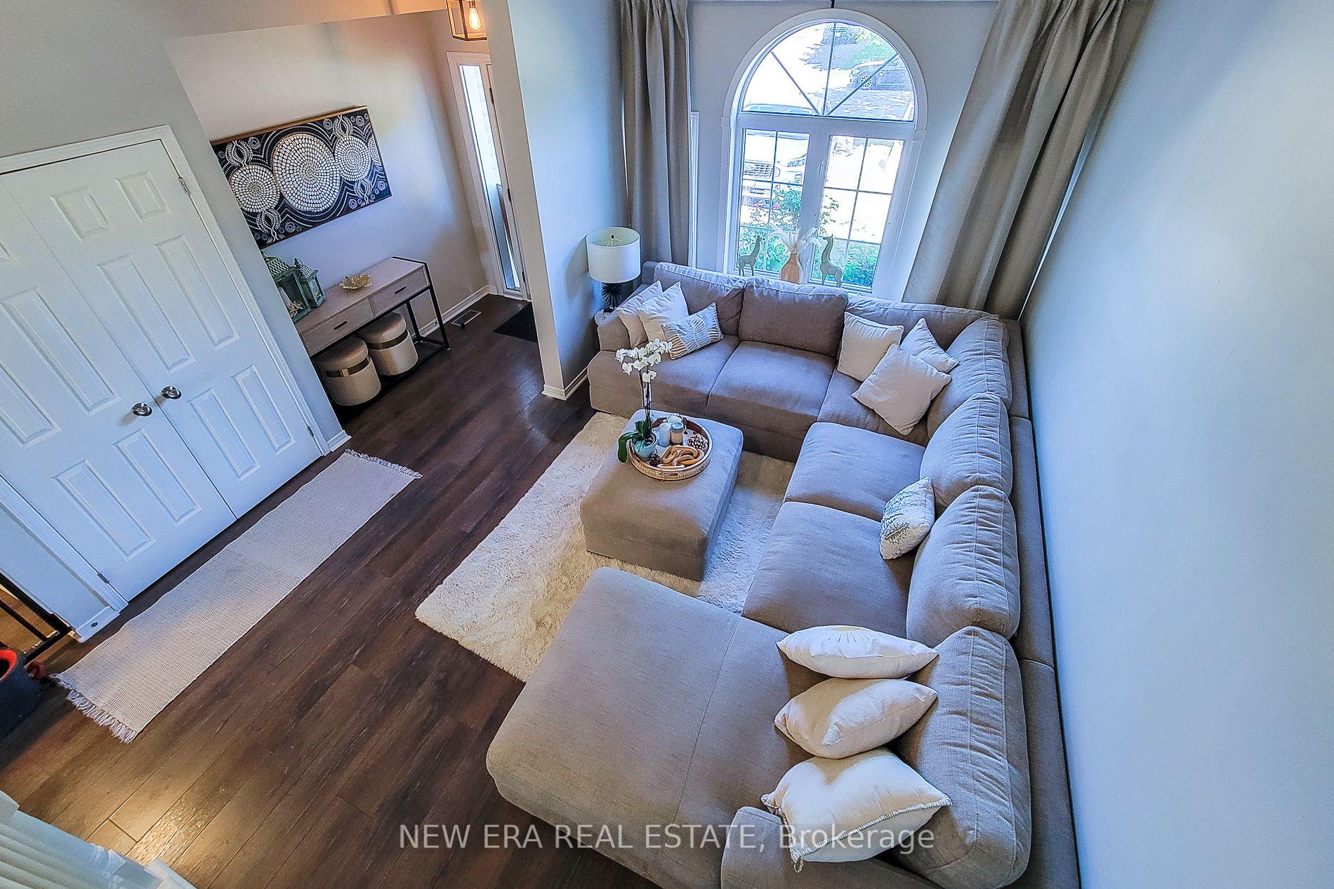 Photo 13 of 4532 Garden Gate Terrace, Lincoln, Beamsville — HOMEH