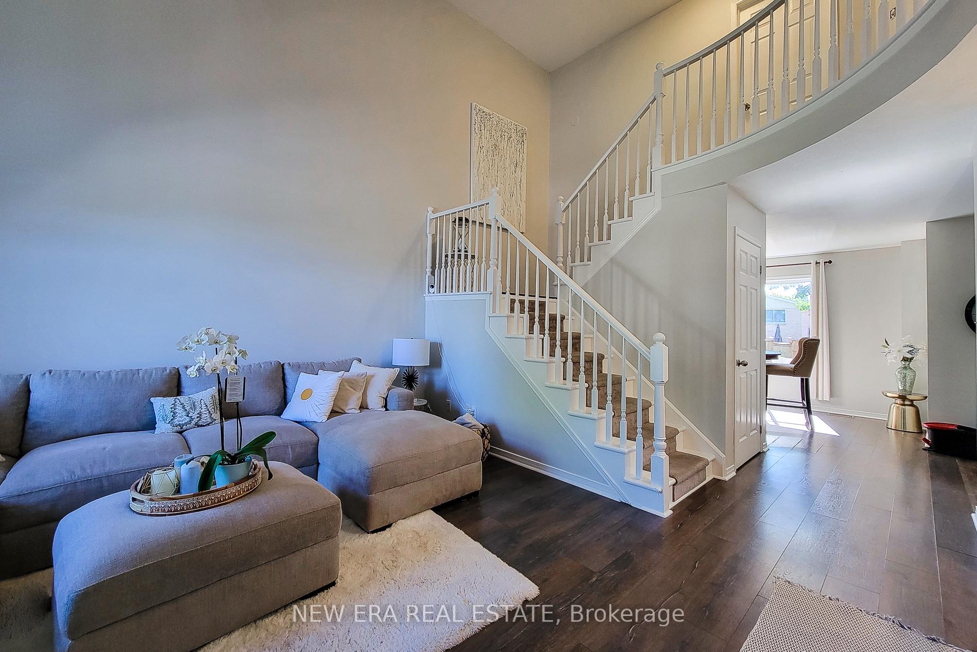 Photo 14 of 4532 Garden Gate Terrace, Lincoln, Beamsville — HOMEH