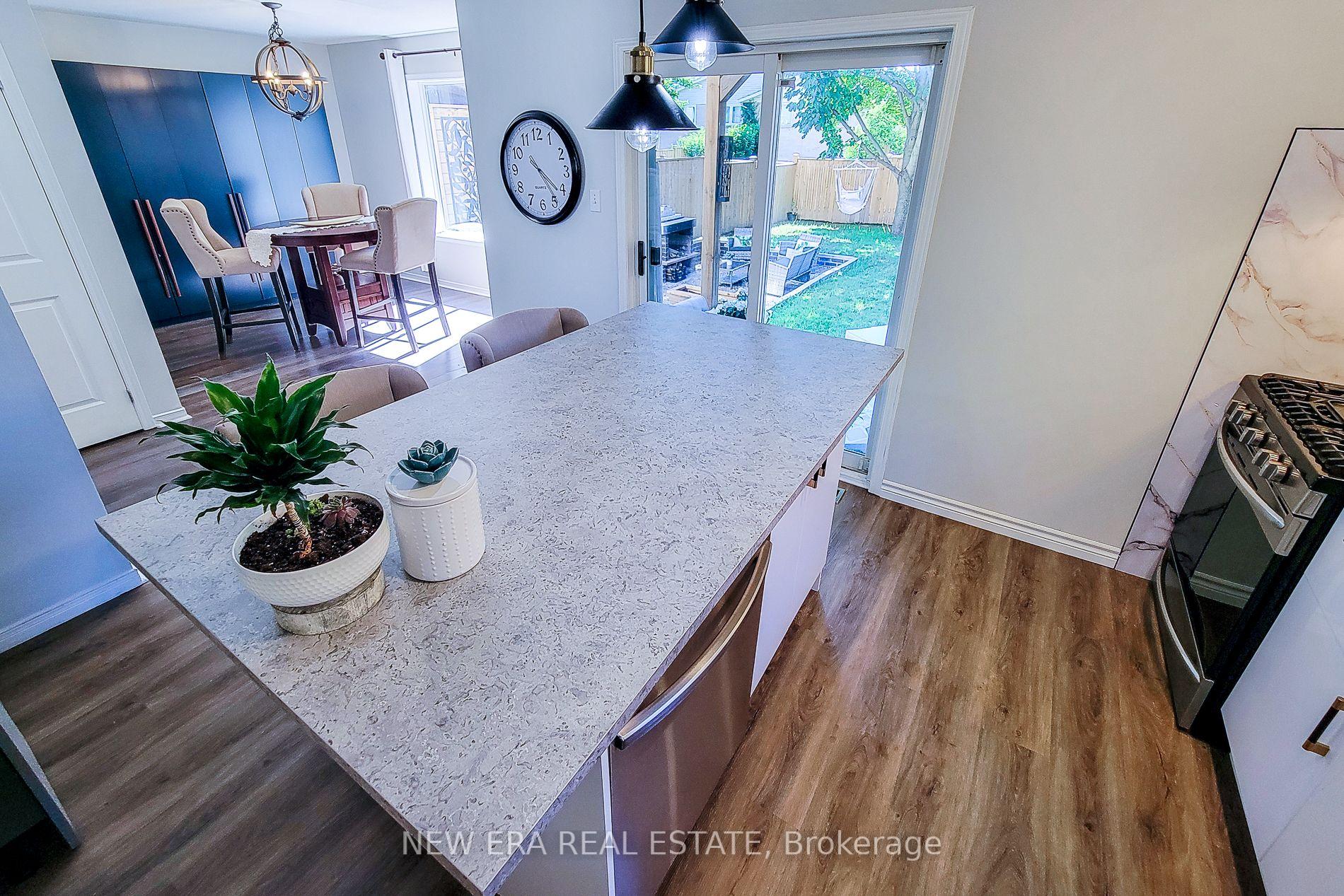 Photo 20 of 4532 Garden Gate Terrace, Lincoln, Beamsville — HOMEH