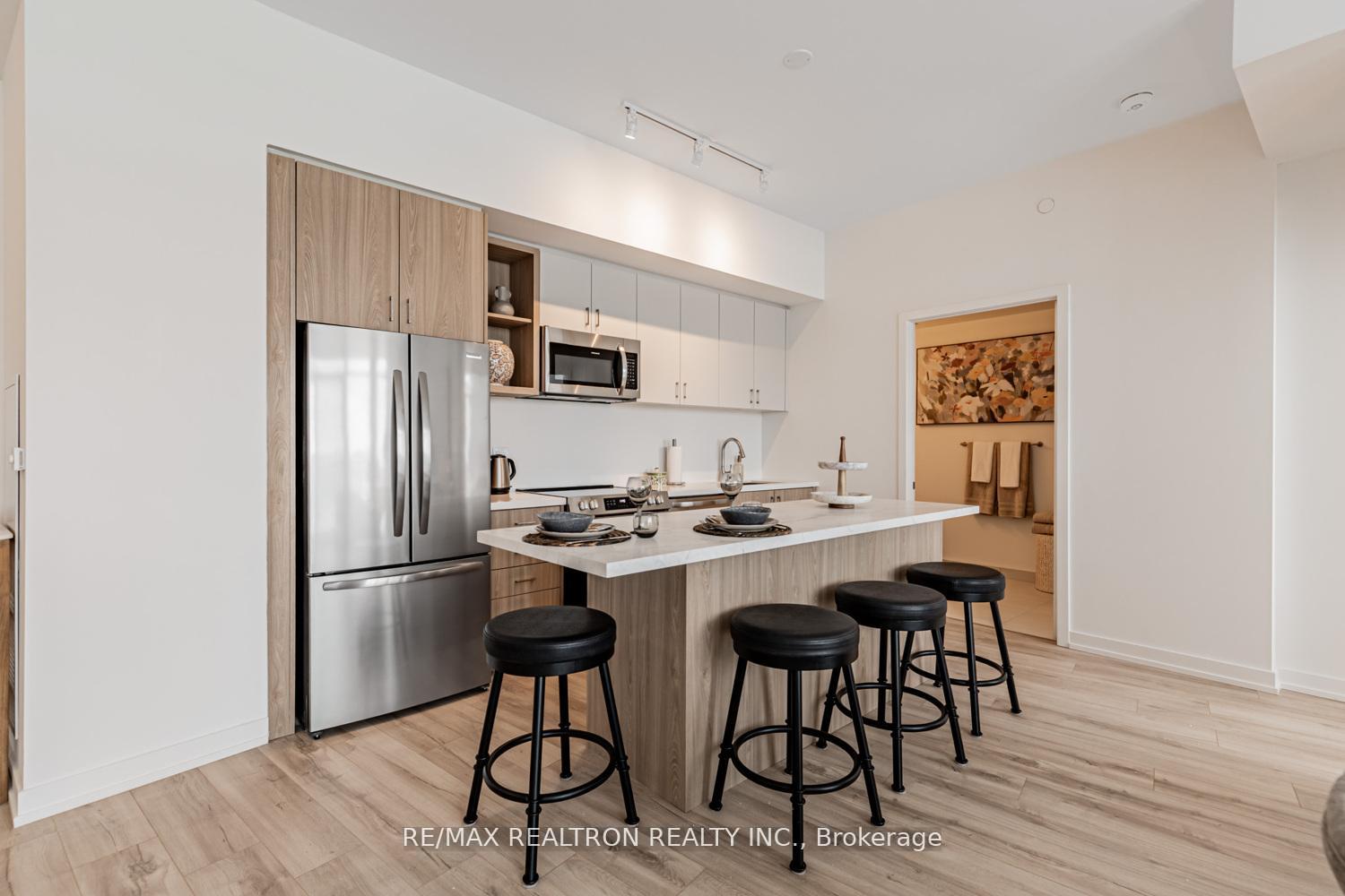 Photo 2 of Unit 620, 333 Sunseeker Avenue, Innisfil, Rural Innisfil — HOMEH