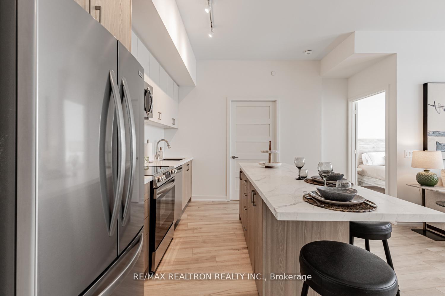 Photo 7 of Unit 620, 333 Sunseeker Avenue, Innisfil, Rural Innisfil — HOMEH