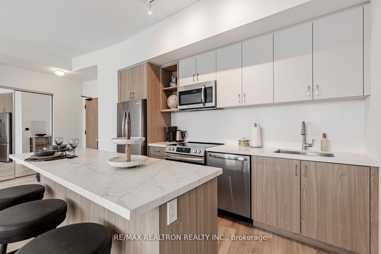 Photo 9 of Unit 620, 333 Sunseeker Avenue, Innisfil, Rural Innisfil — HOMEH