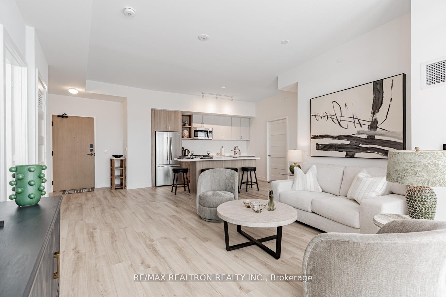 Photo 11 of Unit 620, 333 Sunseeker Avenue, Innisfil, Rural Innisfil — HOMEH