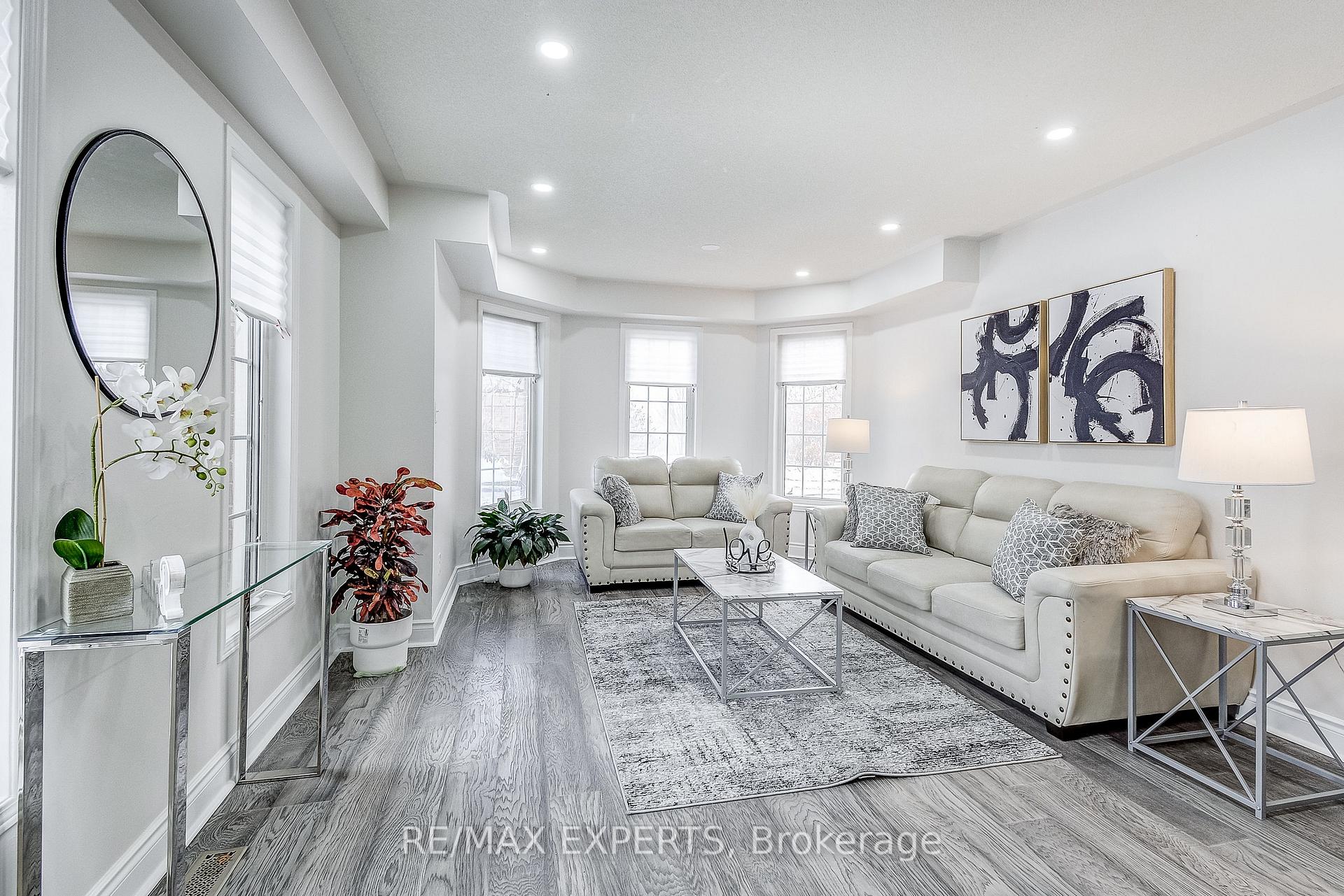 Photo 3 of 127 Worthington Avenue, Brampton, Fletcher's Meadow — HOMEH