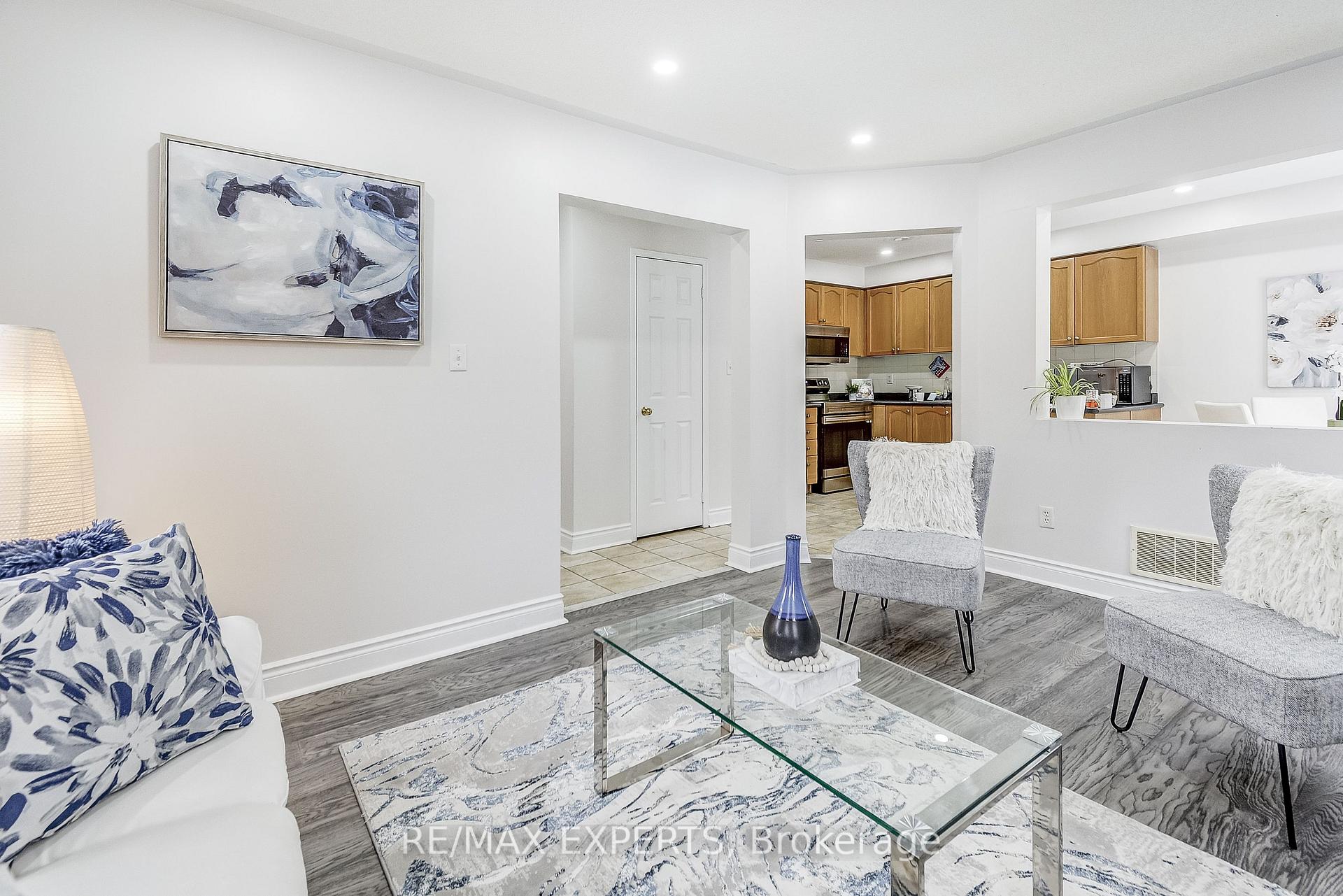 Photo 9 of 127 Worthington Avenue, Brampton, Fletcher's Meadow — HOMEH