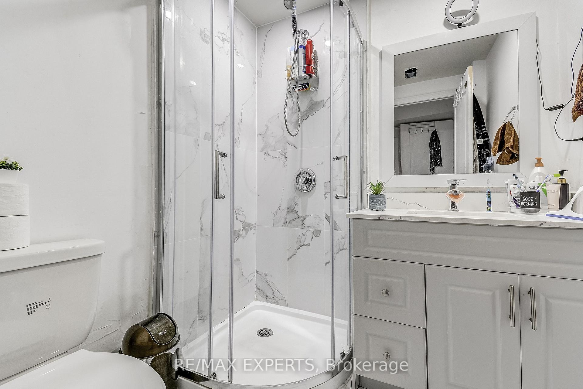 Photo 21 of 127 Worthington Avenue, Brampton, Fletcher's Meadow — HOMEH