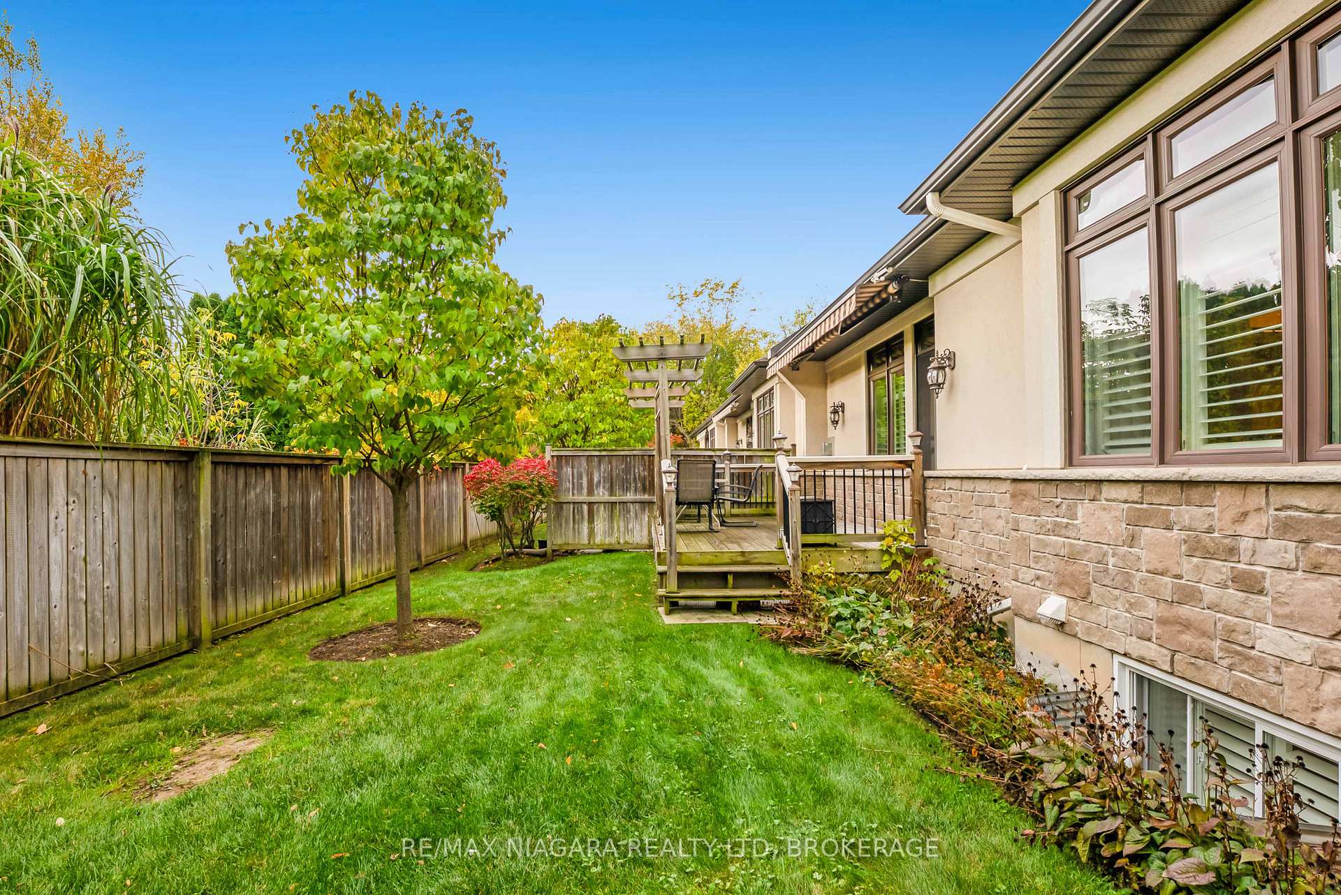 Photo 34 of 24 Emerald Common, St. Catharines, Lakeshore — HOMEH