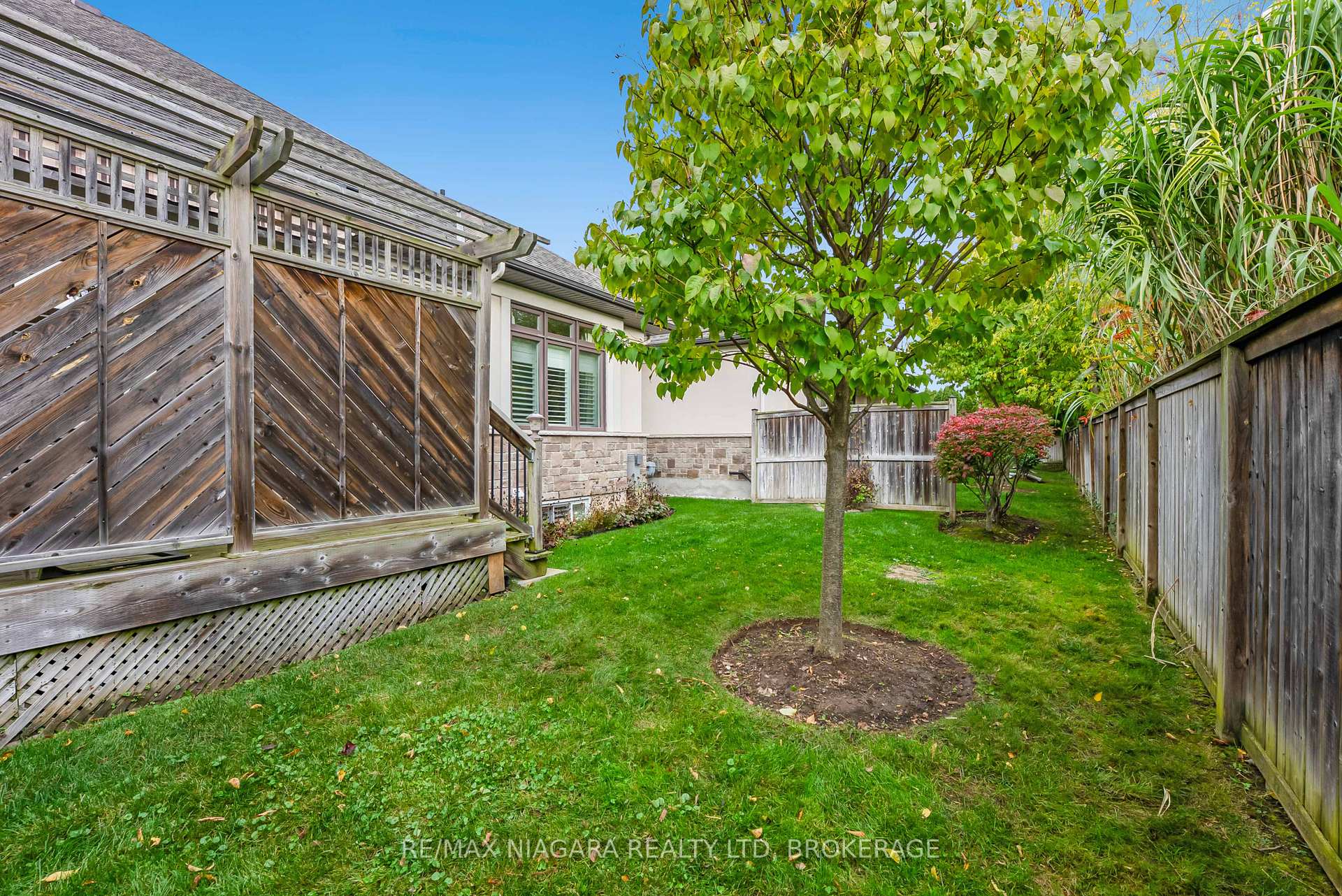 Photo 36 of 24 Emerald Common, St. Catharines, Lakeshore — HOMEH