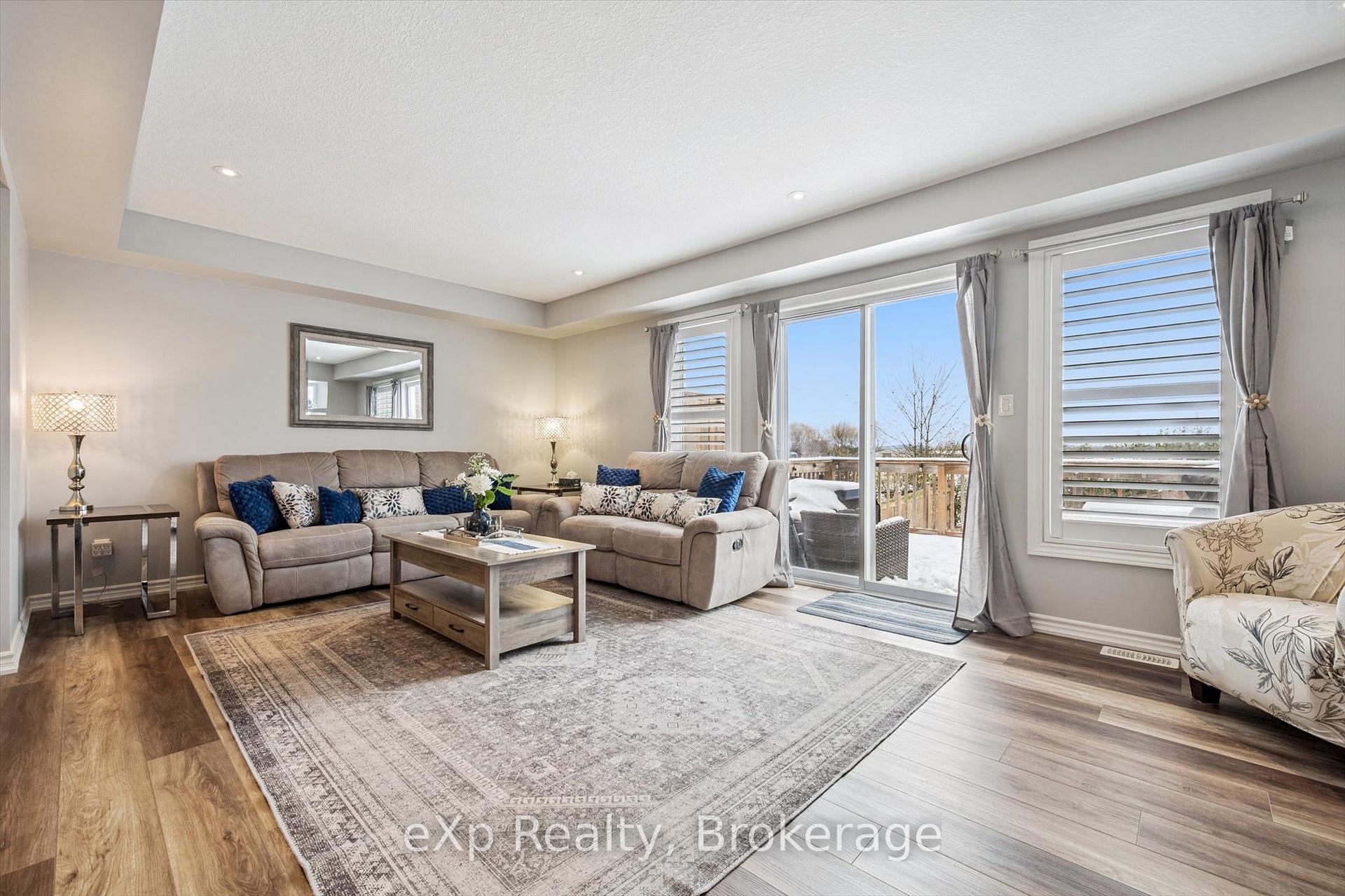 Photo 8 of 139 Couling Crescent, Guelph, Grange Road — HOMEH