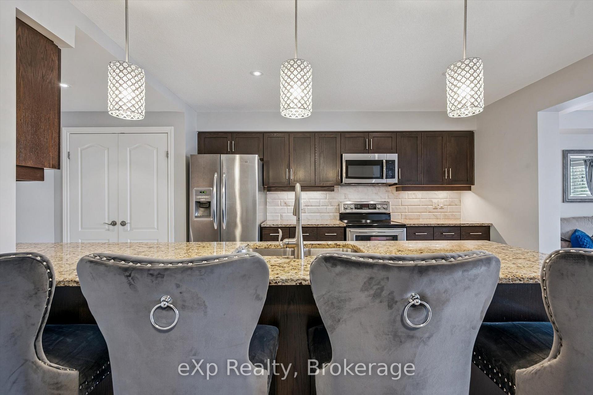 Photo 18 of 139 Couling Crescent, Guelph, Grange Road — HOMEH