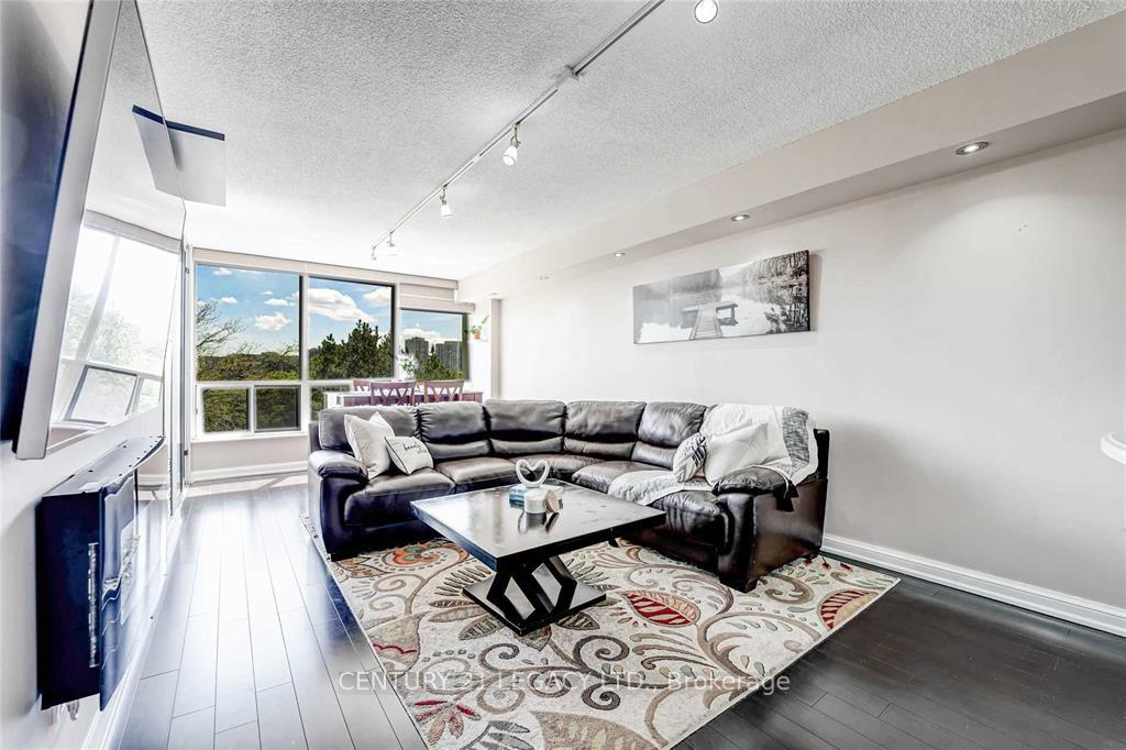 Photo 6 of Unit 408, 24 Hanover Road, Brampton, Queen Street Corridor — HOMEH