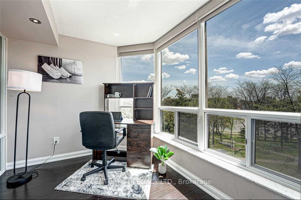 Photo 7 of Unit 408, 24 Hanover Road, Brampton, Queen Street Corridor — HOMEH