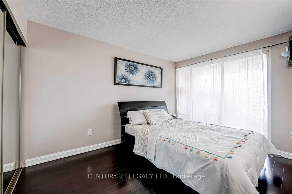Photo 8 of Unit 408, 24 Hanover Road, Brampton, Queen Street Corridor — HOMEH
