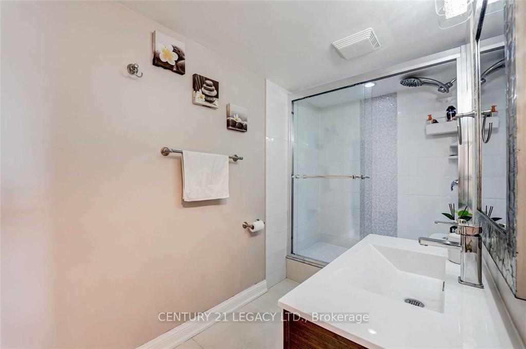 Photo 9 of Unit 408, 24 Hanover Road, Brampton, Queen Street Corridor — HOMEH