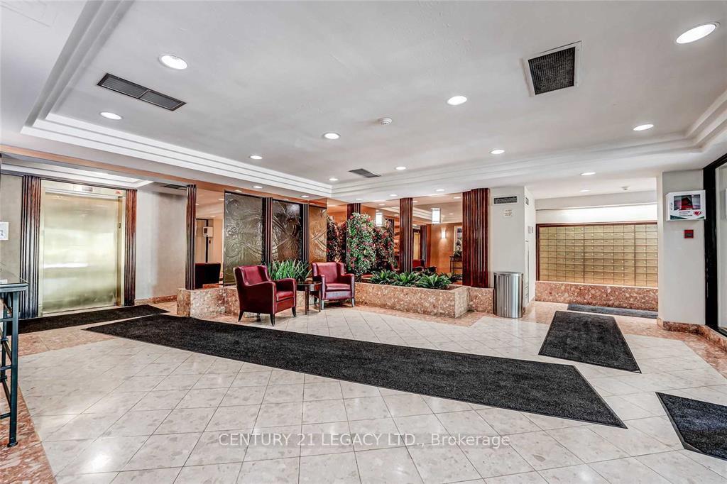 Photo 14 of Unit 408, 24 Hanover Road, Brampton, Queen Street Corridor — HOMEH