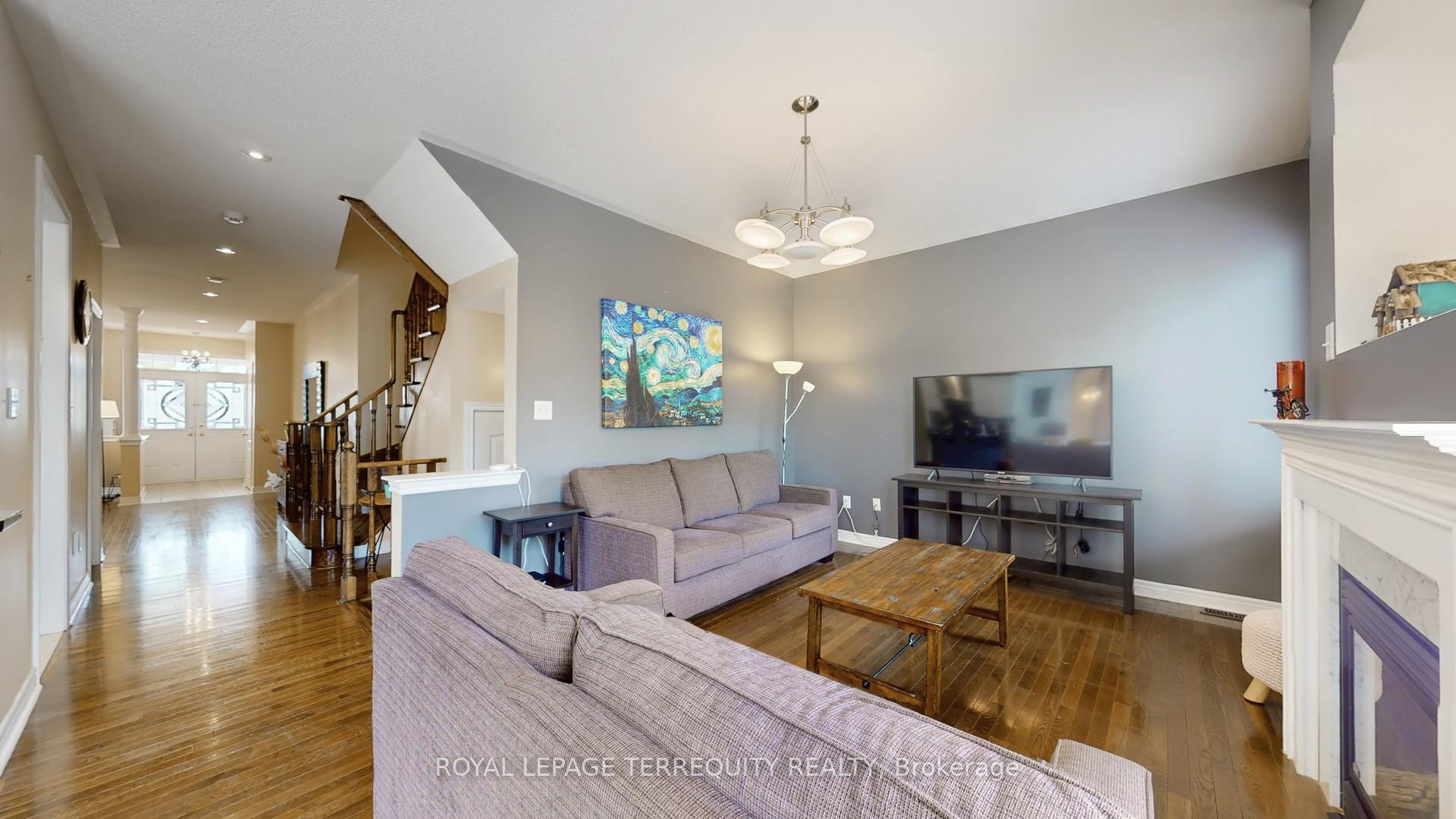 Photo 5 of 69 Vine Cliff Boulevard, Markham, Victoria Manor-Jennings Gate — HOMEH