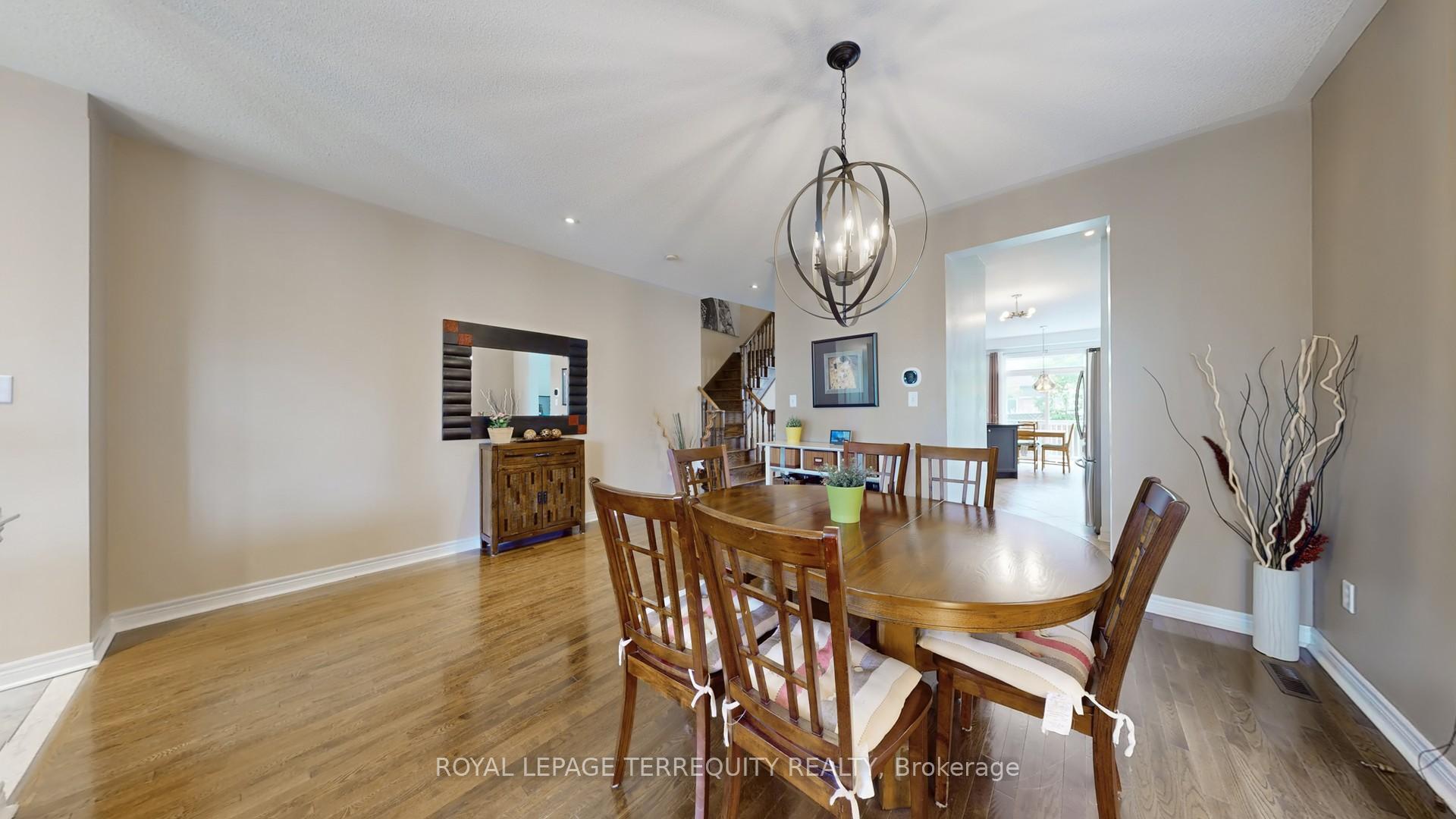 Photo 8 of 69 Vine Cliff Boulevard, Markham, Victoria Manor-Jennings Gate — HOMEH