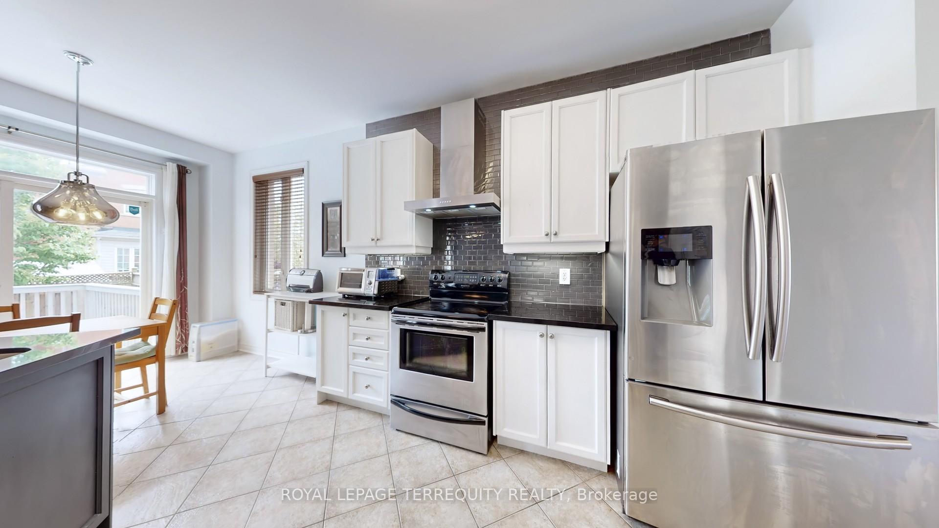Photo 11 of 69 Vine Cliff Boulevard, Markham, Victoria Manor-Jennings Gate — HOMEH