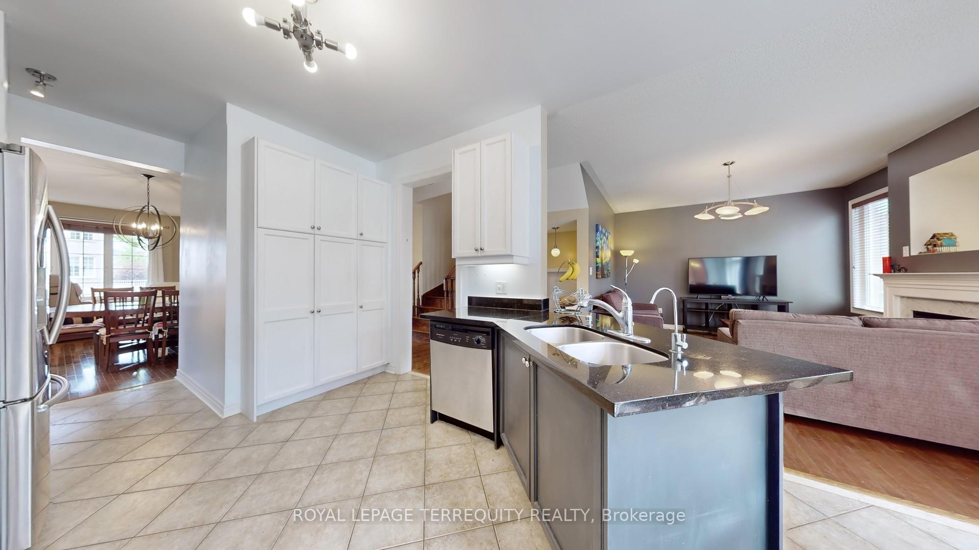 Photo 12 of 69 Vine Cliff Boulevard, Markham, Victoria Manor-Jennings Gate — HOMEH