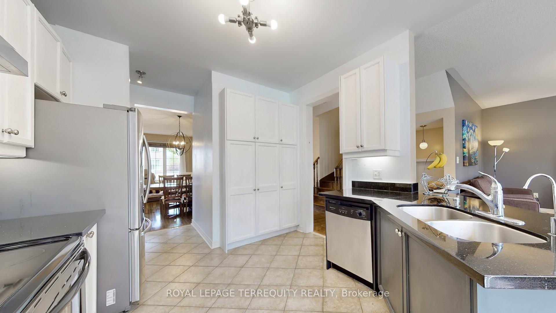 Photo 15 of 69 Vine Cliff Boulevard, Markham, Victoria Manor-Jennings Gate — HOMEH