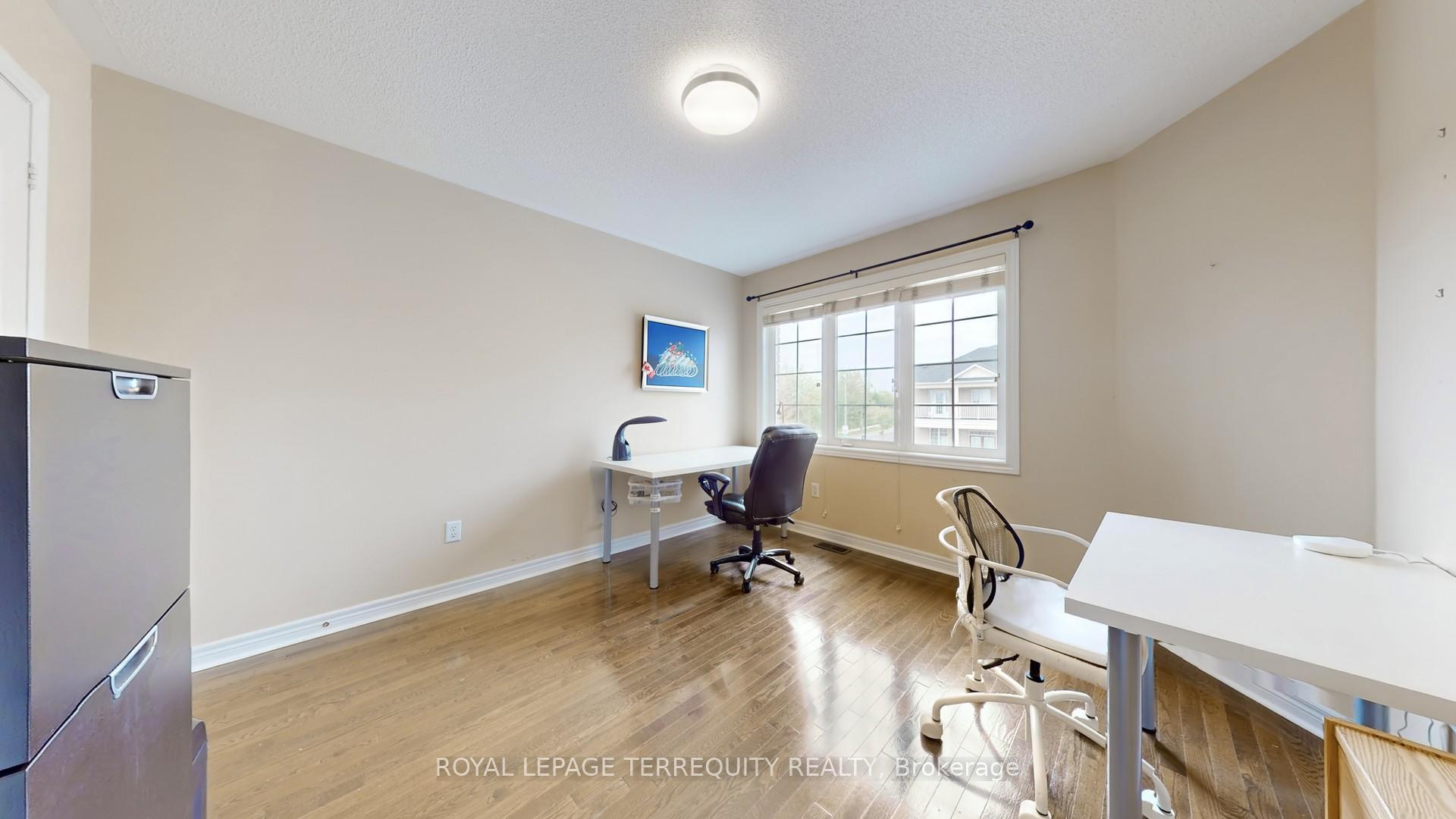 Photo 32 of 69 Vine Cliff Boulevard, Markham, Victoria Manor-Jennings Gate — HOMEH