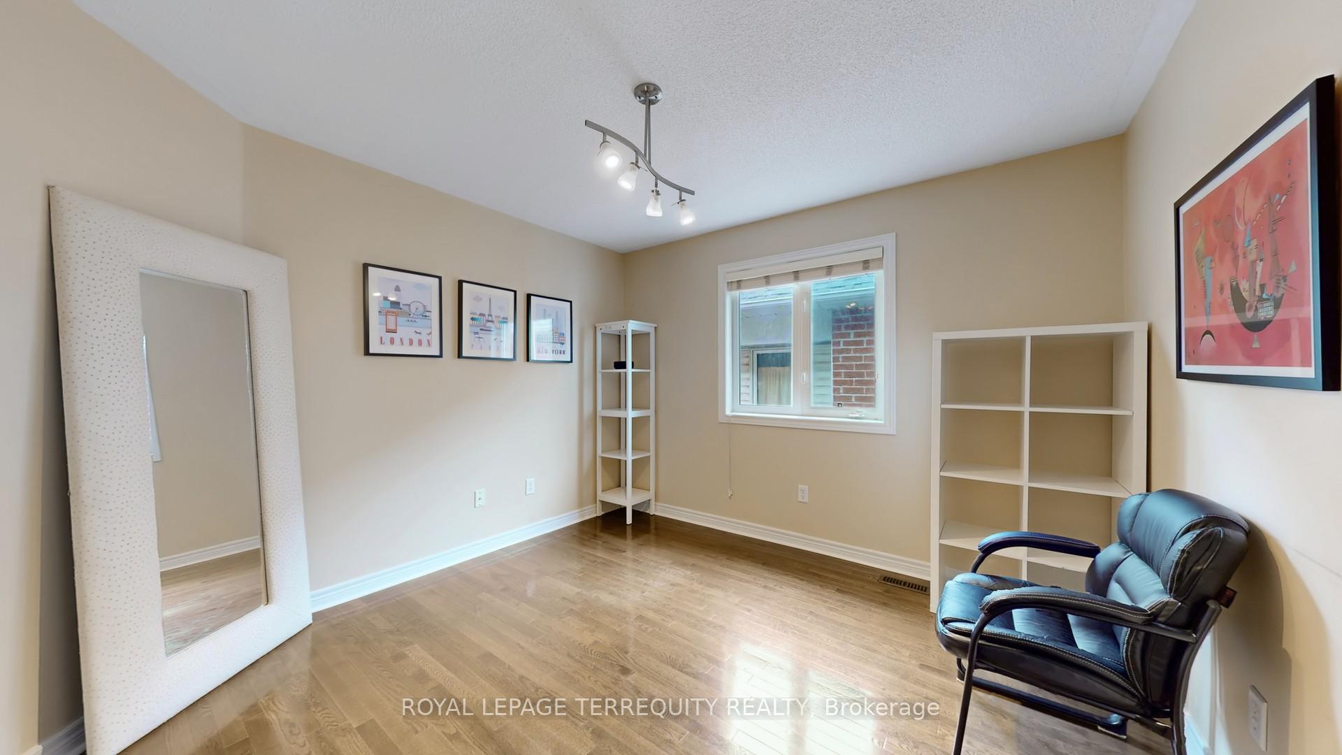 Photo 33 of 69 Vine Cliff Boulevard, Markham, Victoria Manor-Jennings Gate — HOMEH