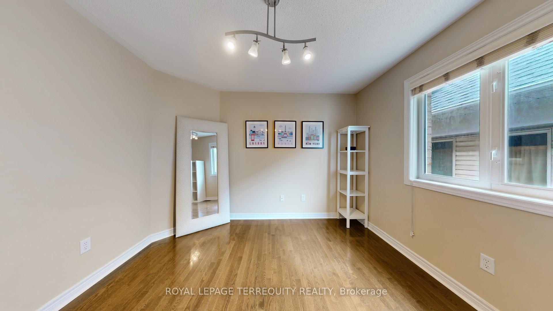 Photo 34 of 69 Vine Cliff Boulevard, Markham, Victoria Manor-Jennings Gate — HOMEH