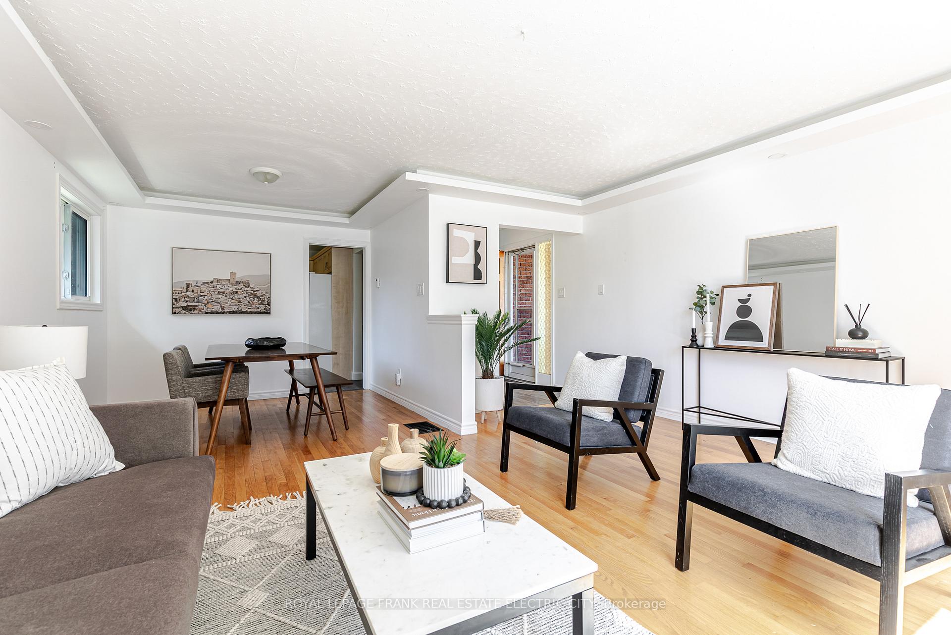 Photo 8 of 972 Southlawn Drive, Peterborough, Ashburnham Ward 4 — HOMEH