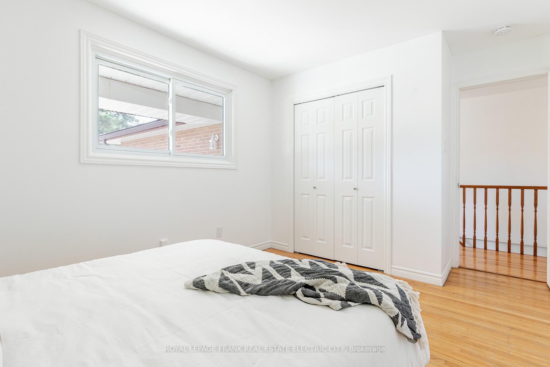Photo 23 of 972 Southlawn Drive, Peterborough, Ashburnham Ward 4 — HOMEH