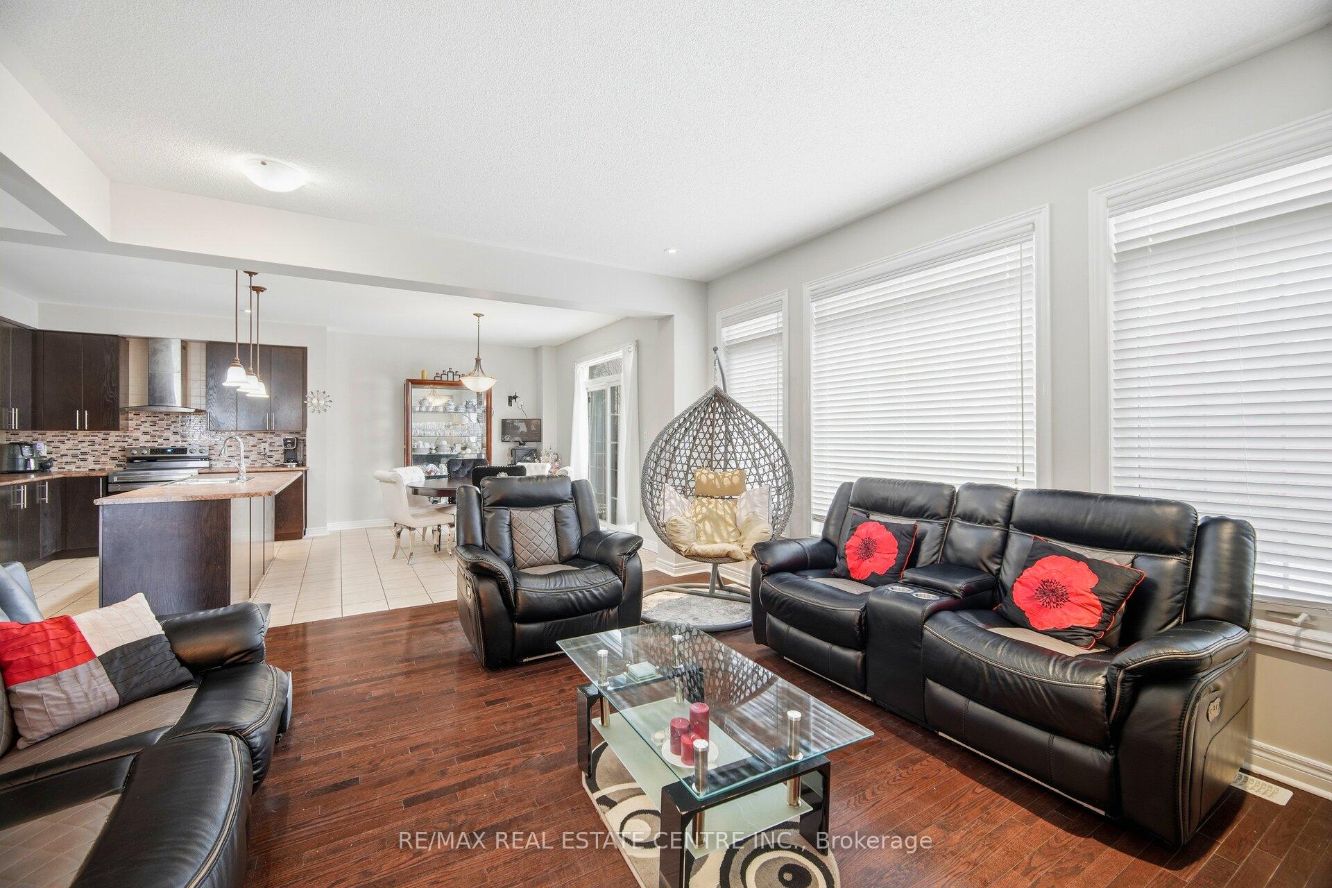 Photo 16 of 38 Lightcatcher Circle, Brampton, Bram East — HOMEH