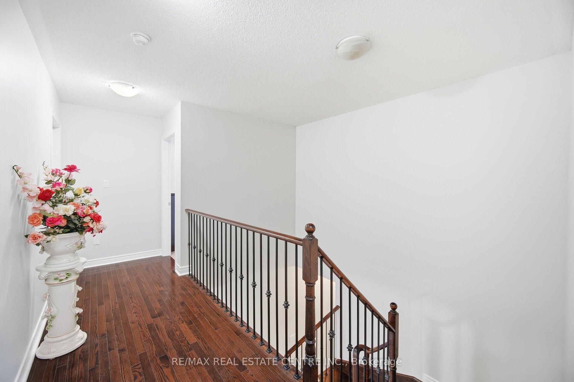 Photo 26 of 38 Lightcatcher Circle, Brampton, Bram East — HOMEH