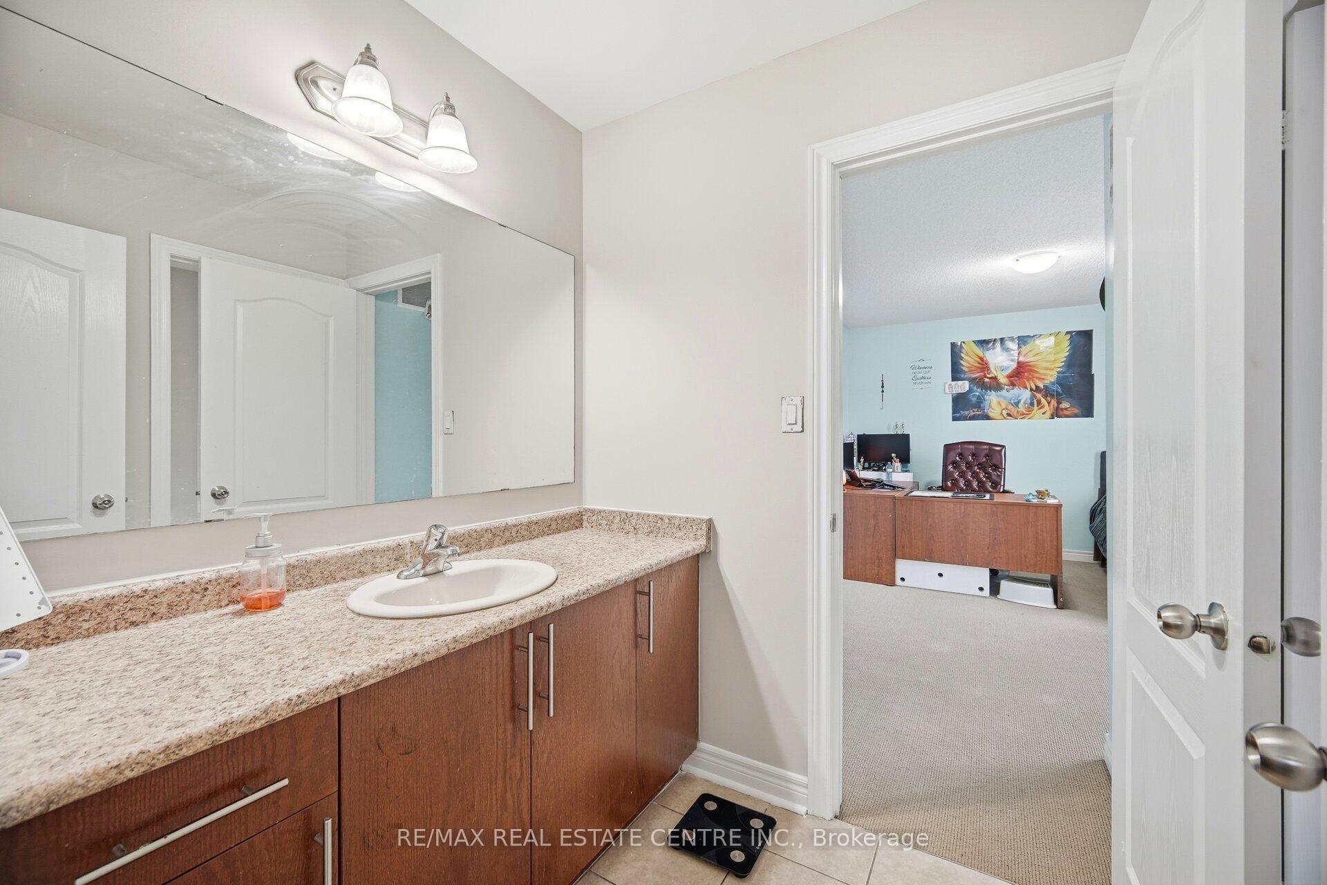 Photo 34 of 38 Lightcatcher Circle, Brampton, Bram East — HOMEH