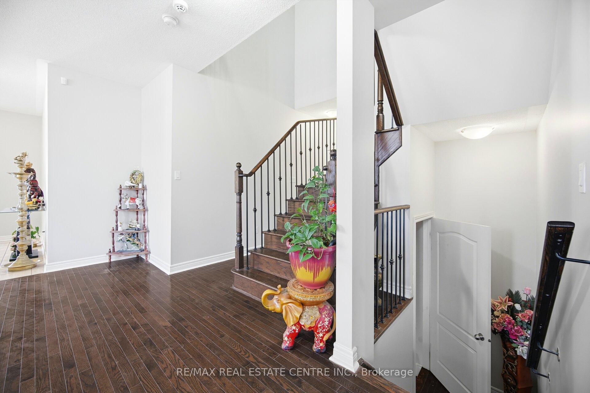 Photo 39 of 38 Lightcatcher Circle, Brampton, Bram East — HOMEH