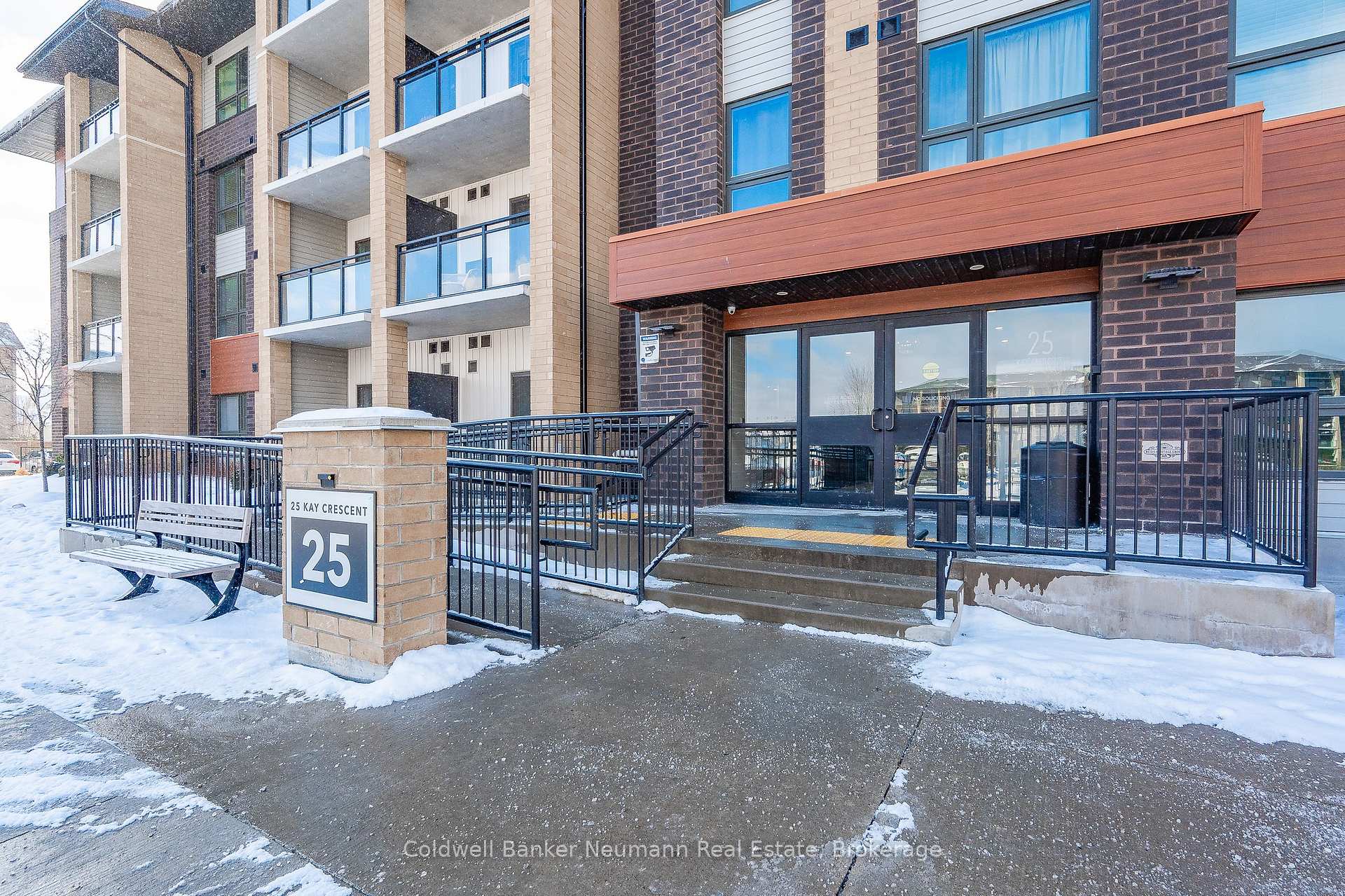 Photo 3 of Unit 204, 25 Kay Crescent, Guelph, Pineridge/Westminster Woods — HOMEH