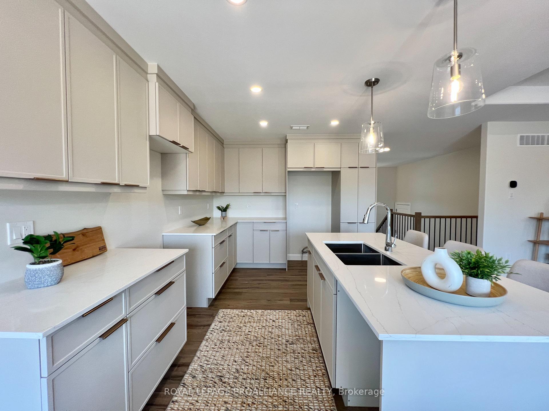Photo 8 of 6 Horton Court, Belleville, Belleville Ward — HOMEH