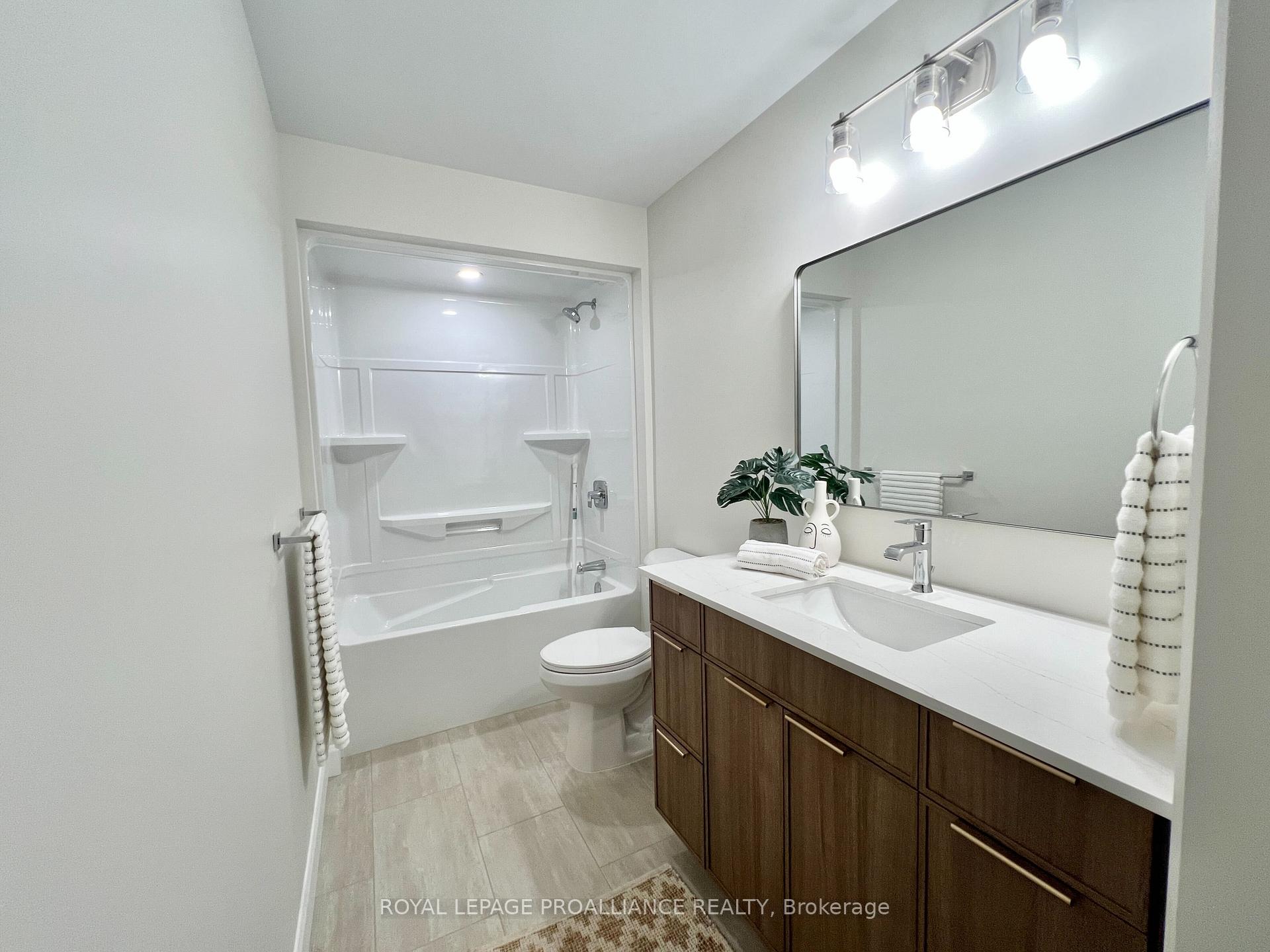 Photo 11 of 6 Horton Court, Belleville, Belleville Ward — HOMEH